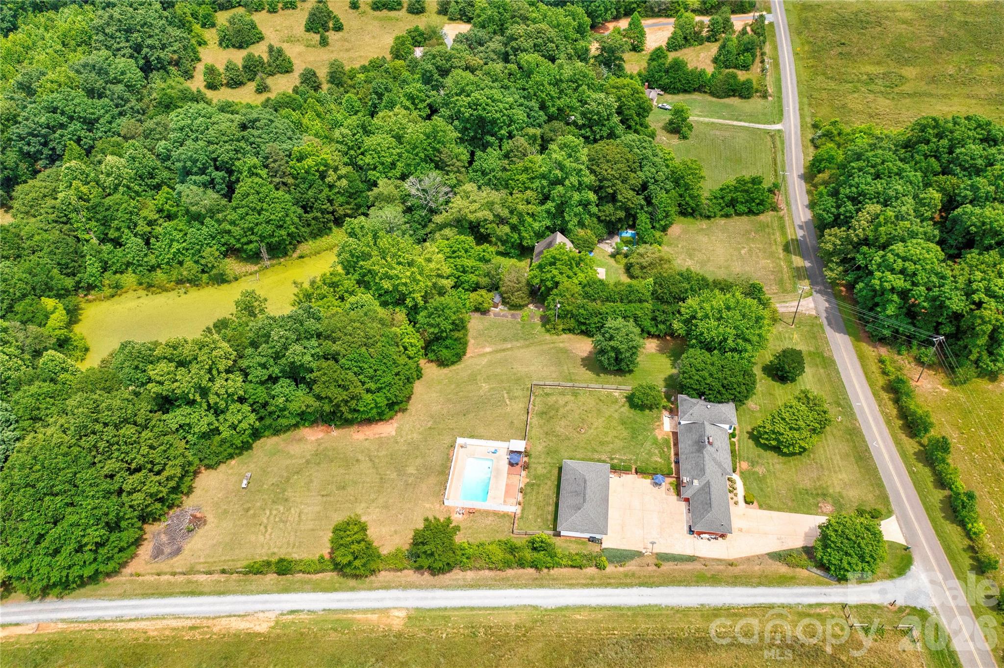 823 Botts Road — Shelby