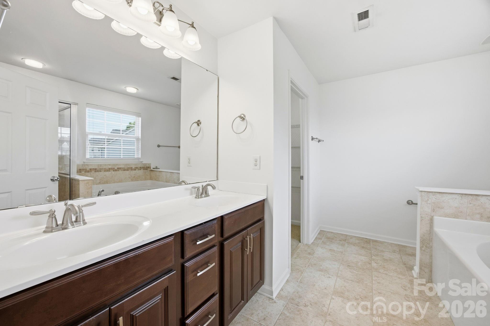 2162 Belle Vernon Avenue — Charlotte