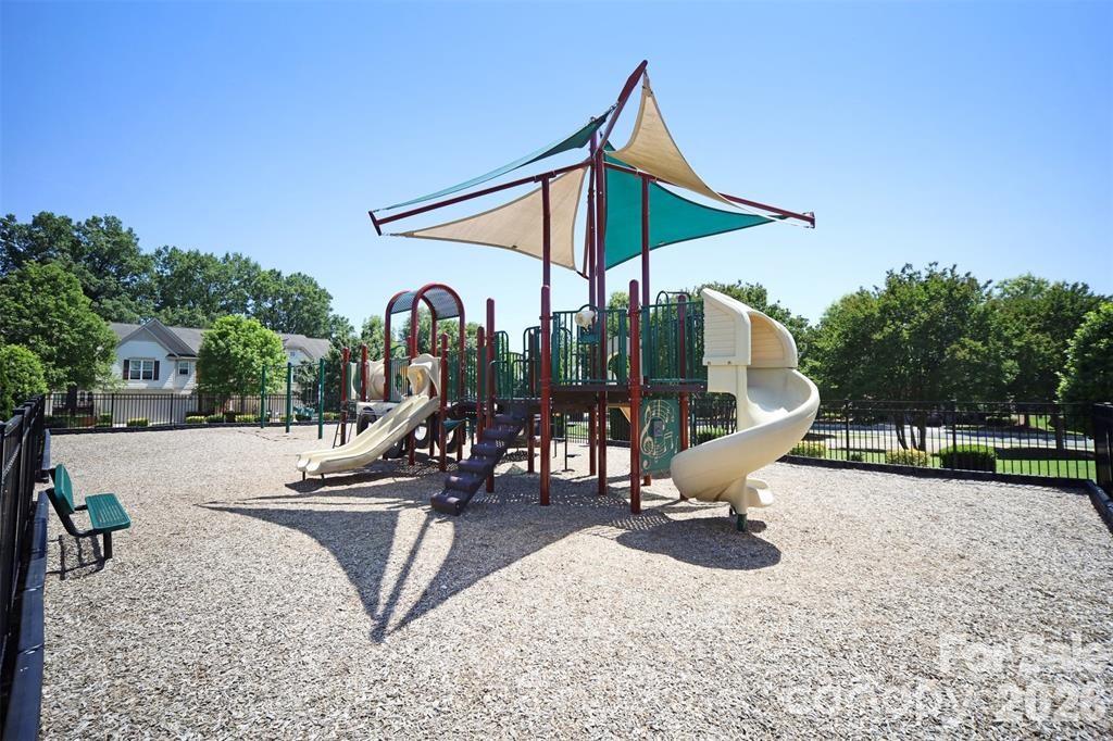 2162 Belle Vernon Avenue — Charlotte