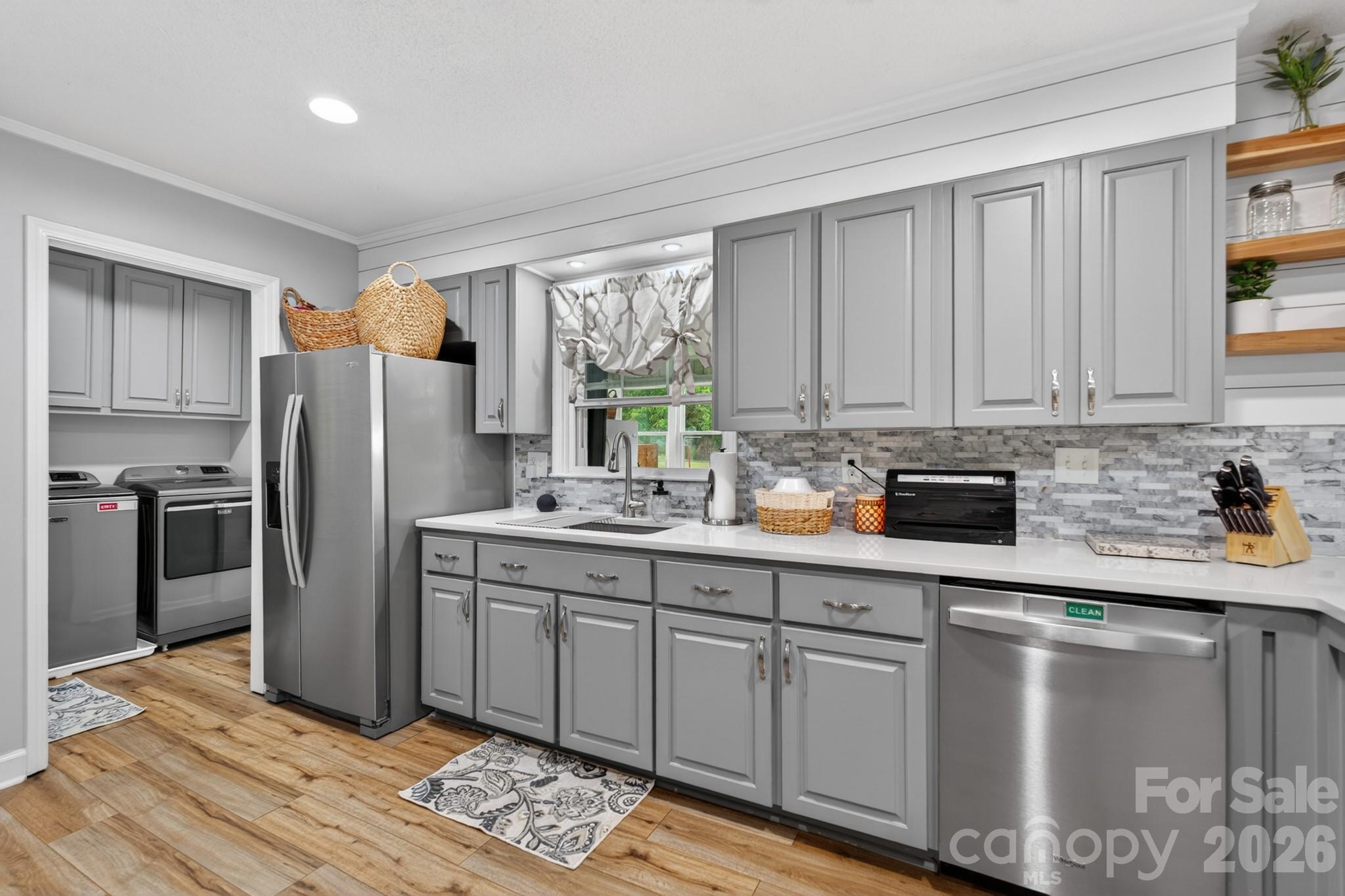 1172 Rainbow Circle — Catawba