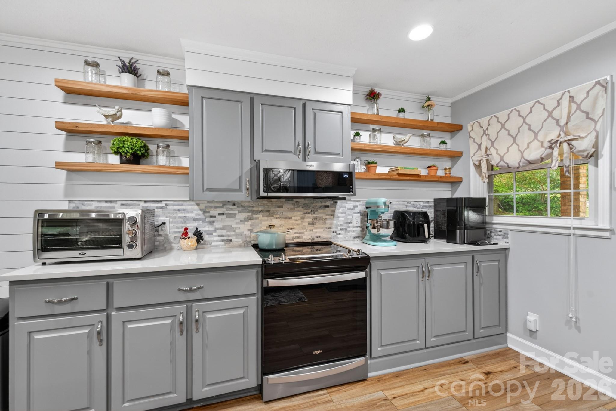 1172 Rainbow Circle — Catawba