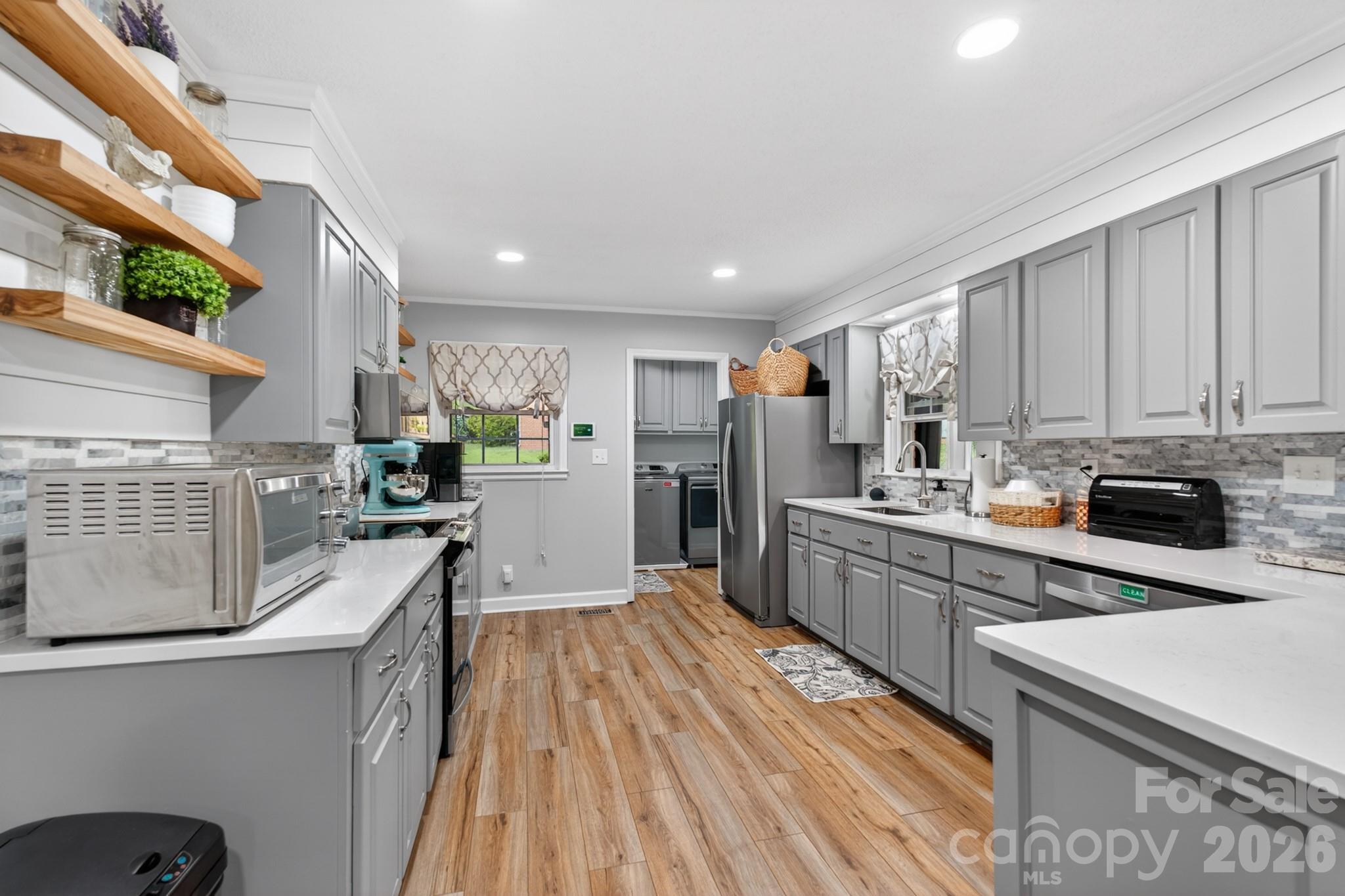 1172 Rainbow Circle — Catawba