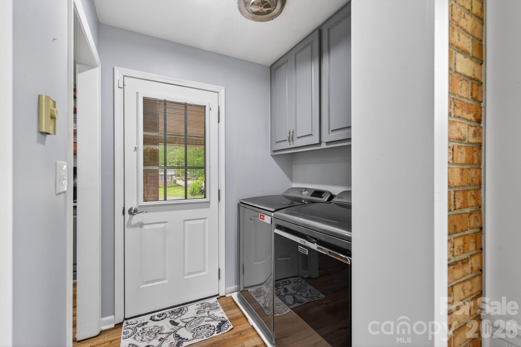 1172 Rainbow Circle — Catawba