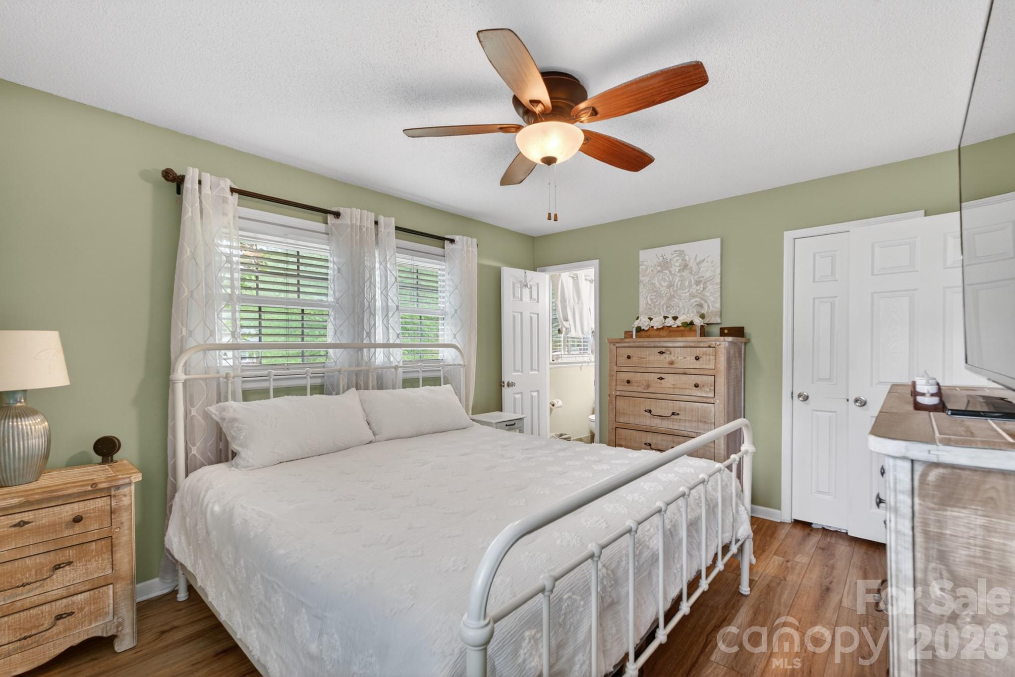 1172 Rainbow Circle — Catawba