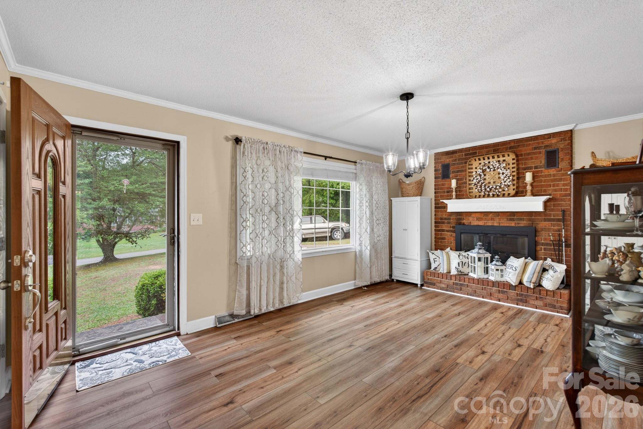 1172 Rainbow Circle — Catawba