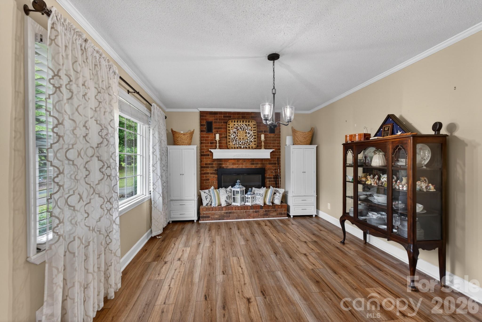 1172 Rainbow Circle — Catawba