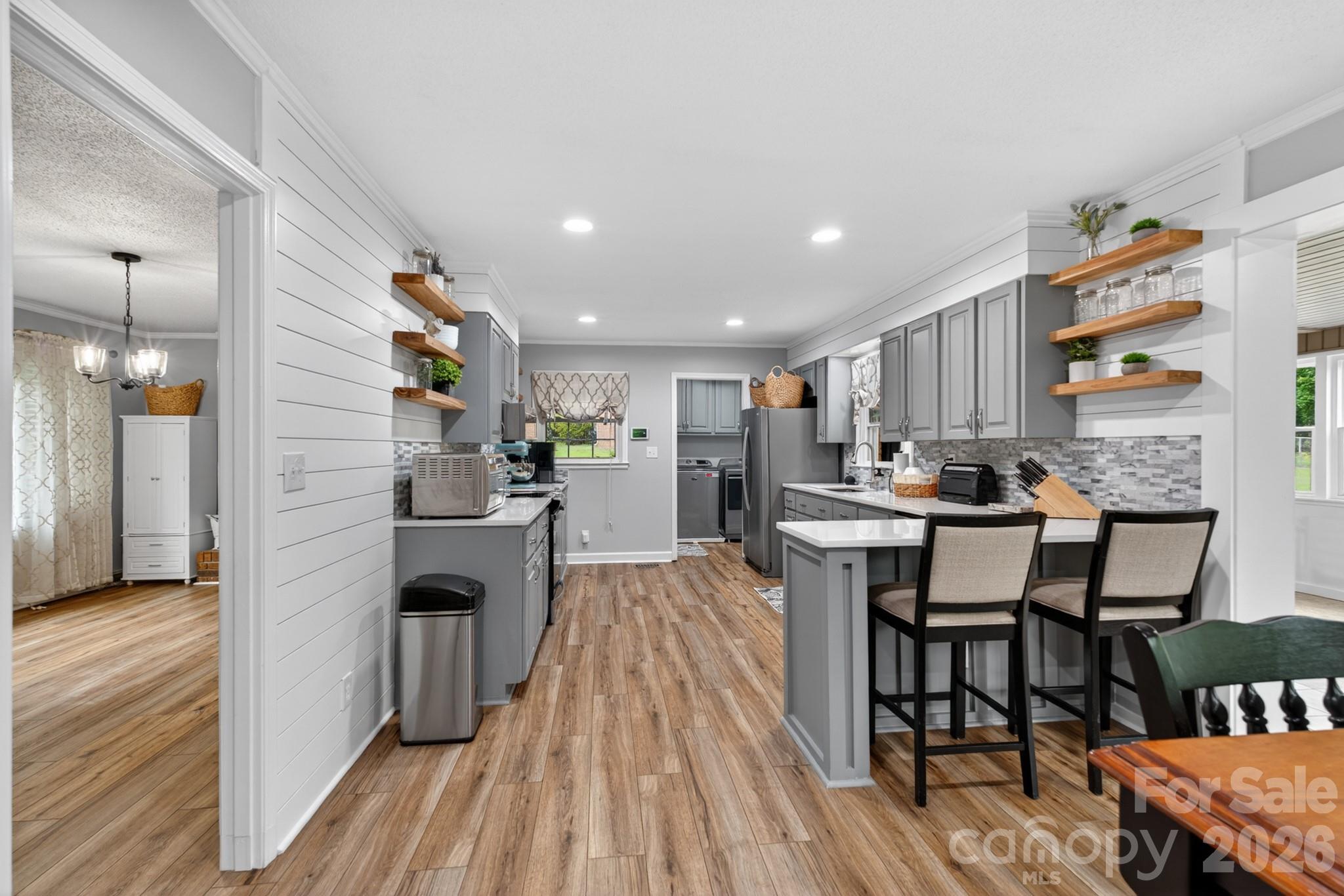 1172 Rainbow Circle — Catawba