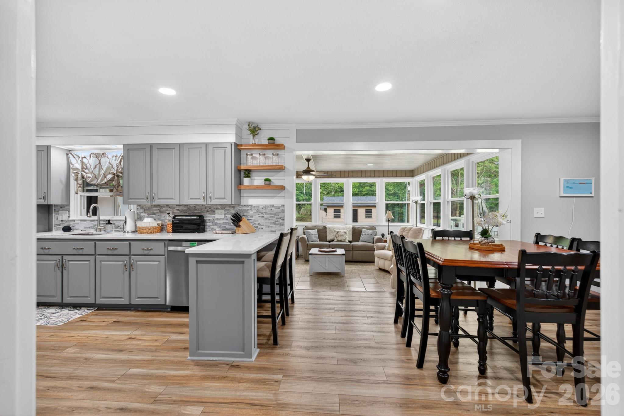 1172 Rainbow Circle — Catawba