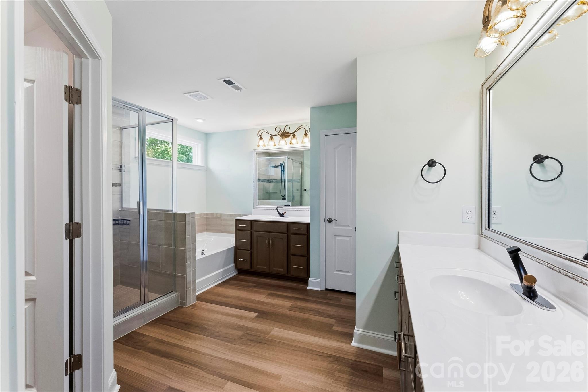 1318 Poppy Way — Matthews