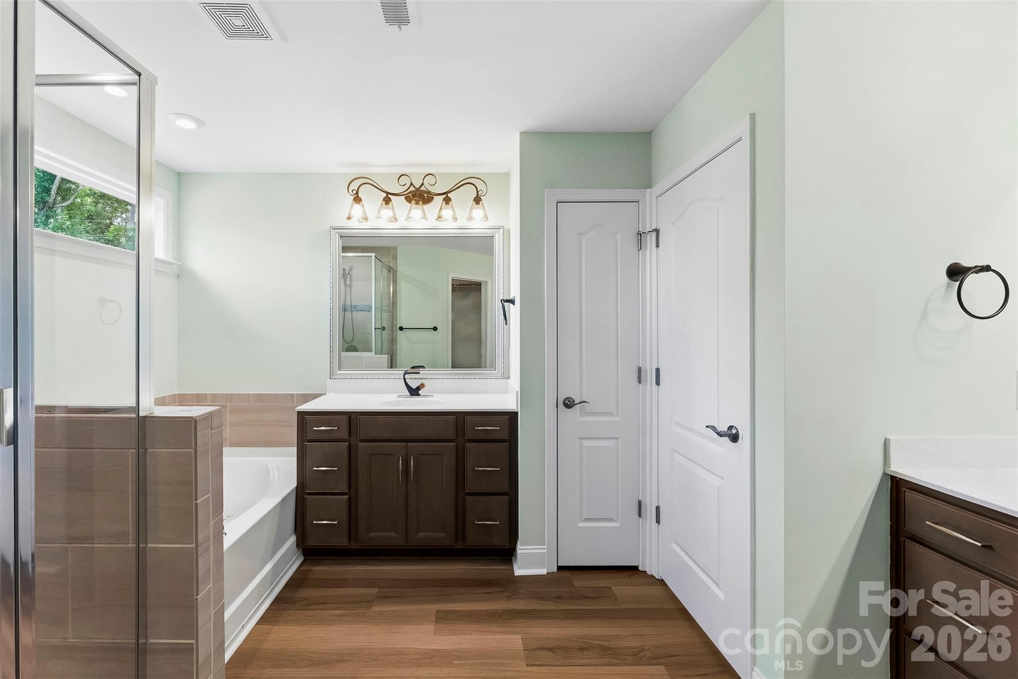 1318 Poppy Way — Matthews