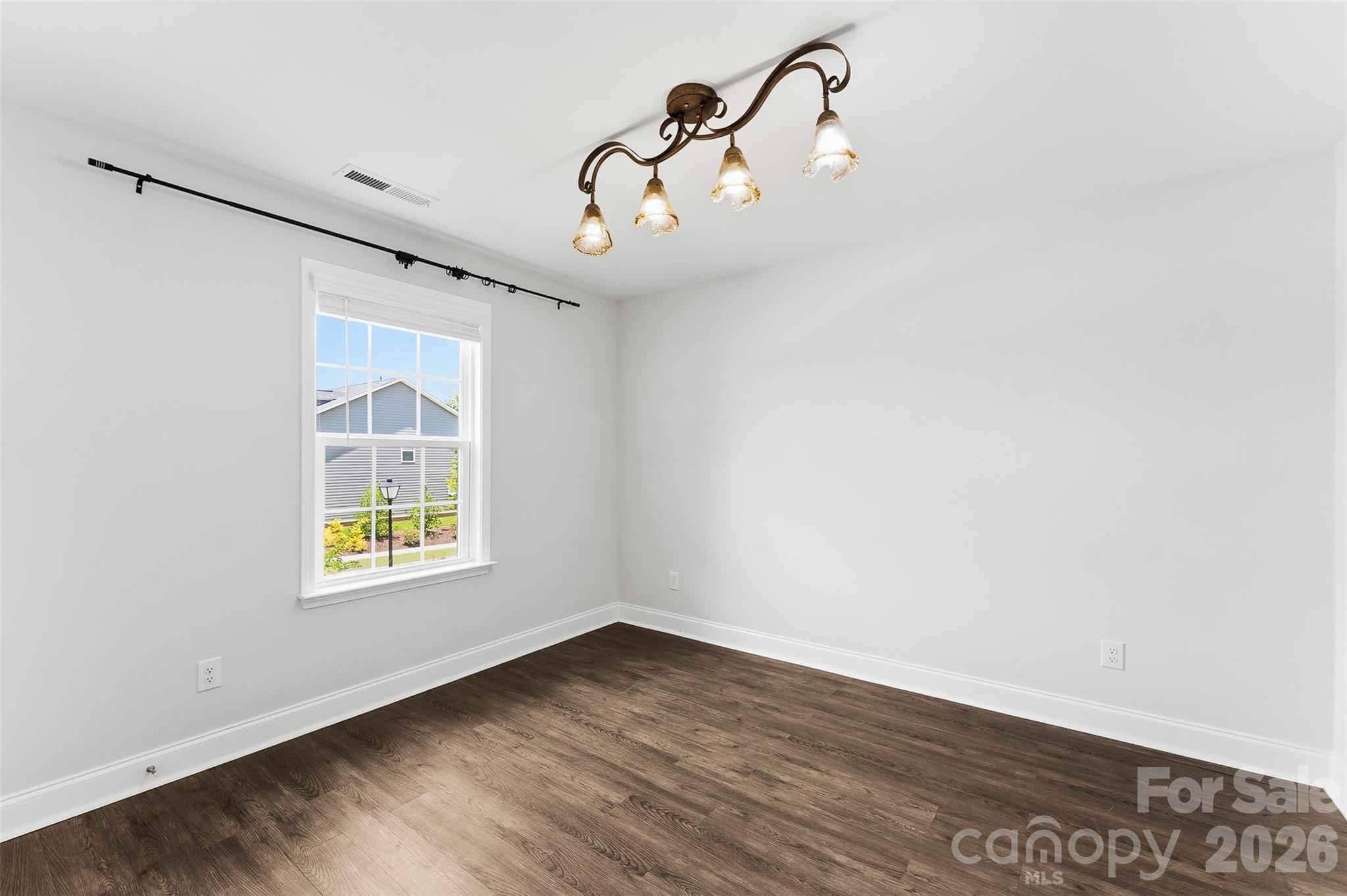 1318 Poppy Way — Matthews