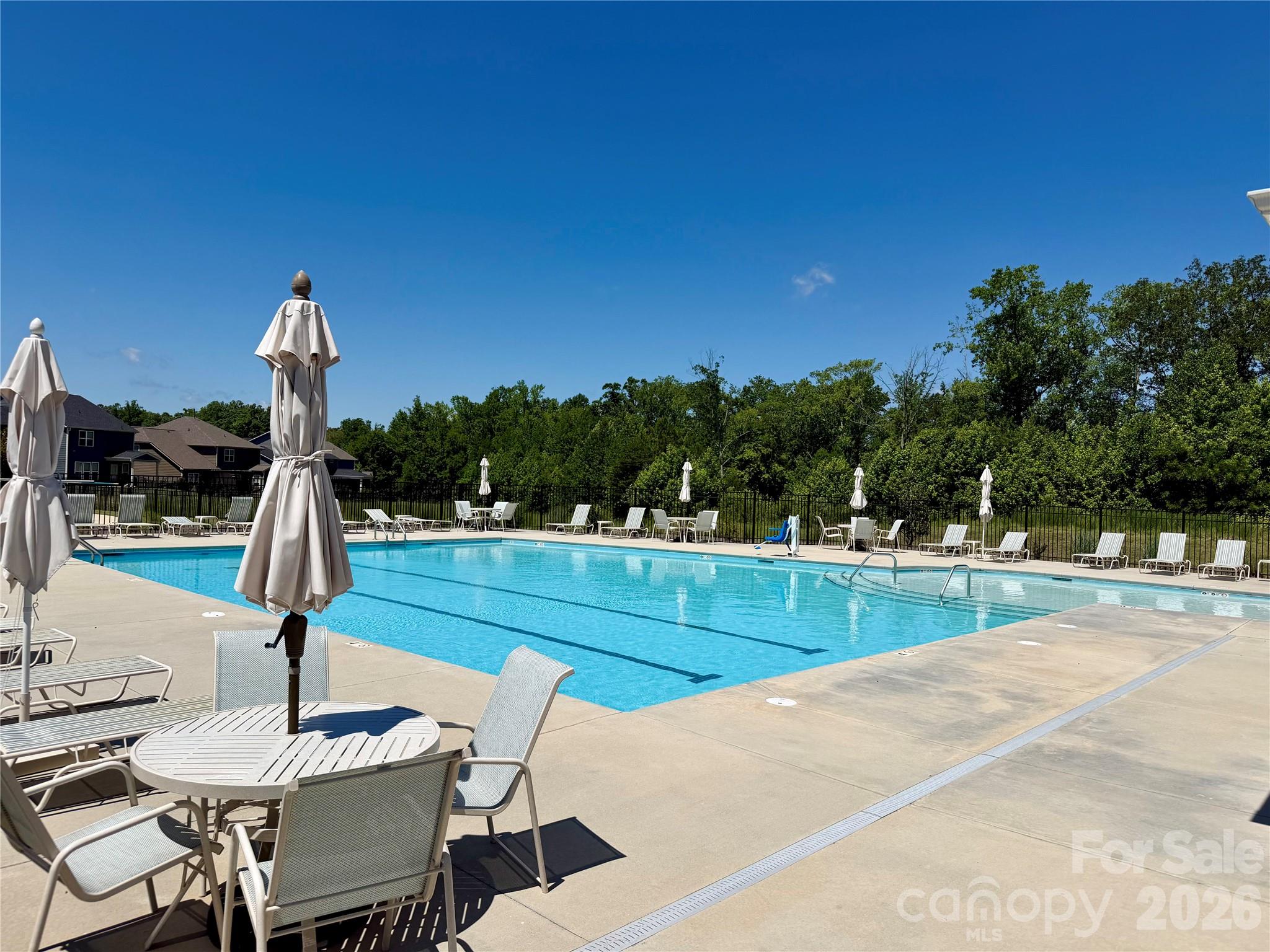 1318 Poppy Way — Matthews