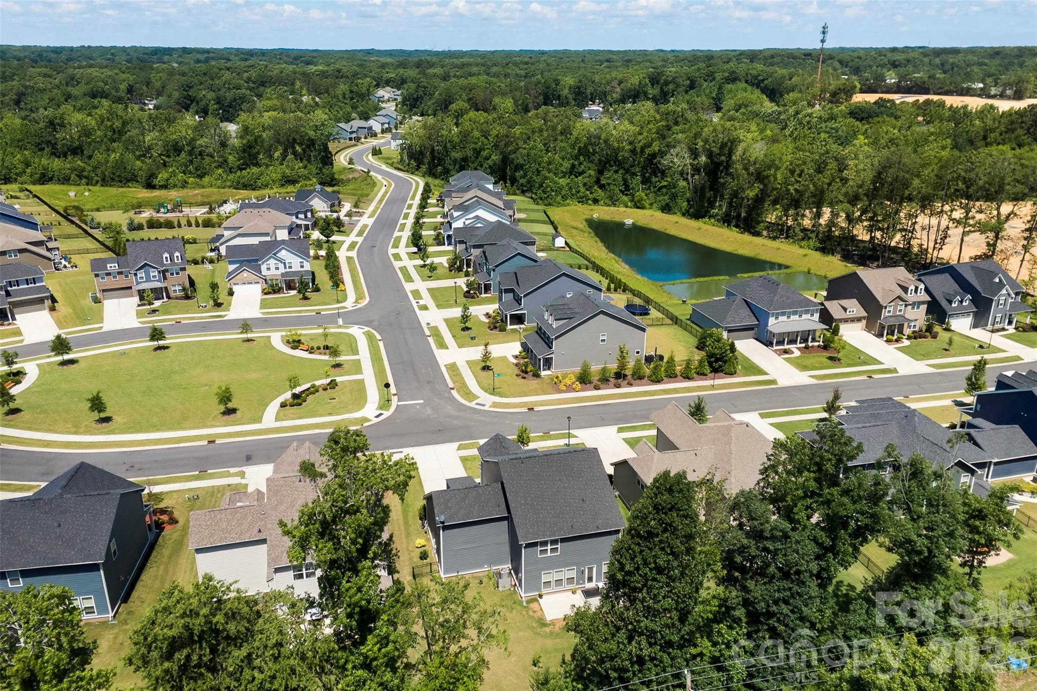 1318 Poppy Way — Matthews