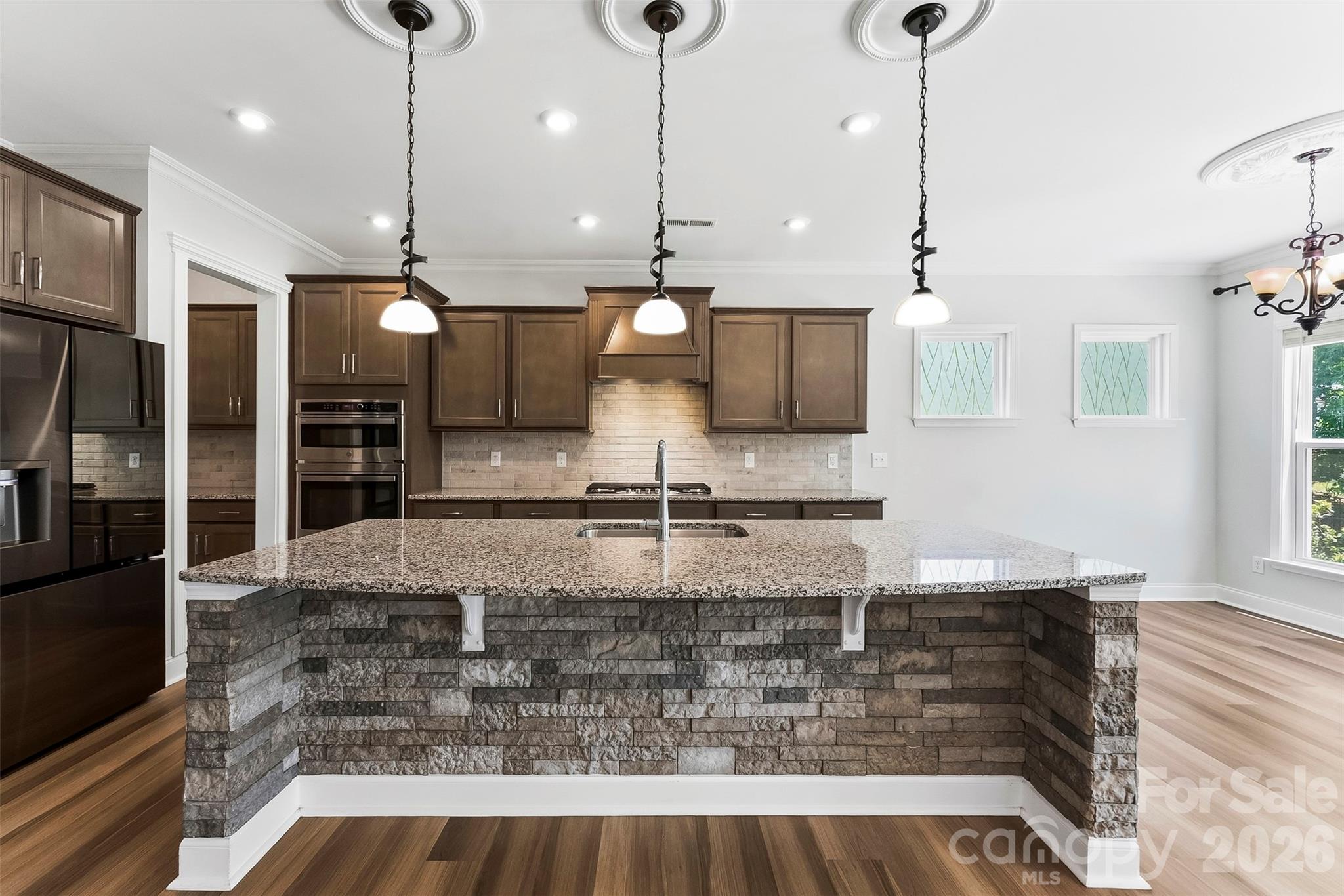 1318 Poppy Way — Matthews