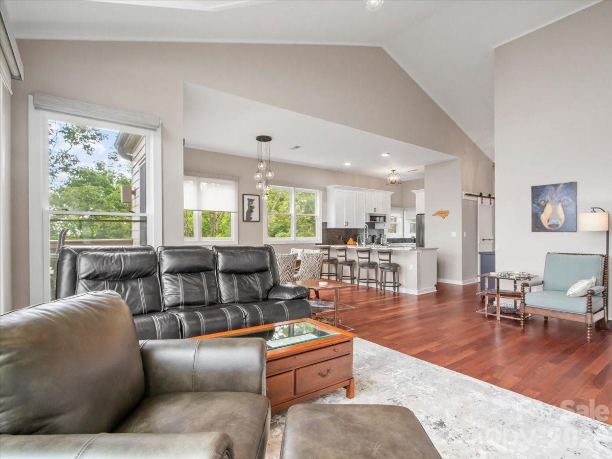 30 Club Villa Court #B/2 — Burnsville