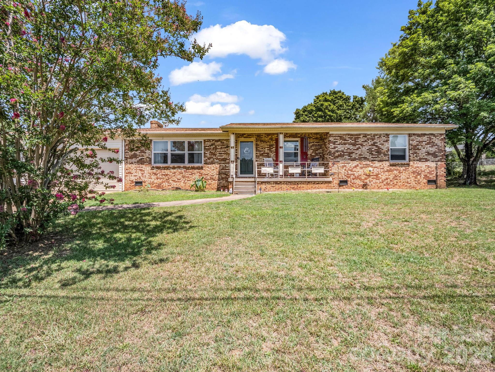1206 Wyanoke Avenue — Shelby