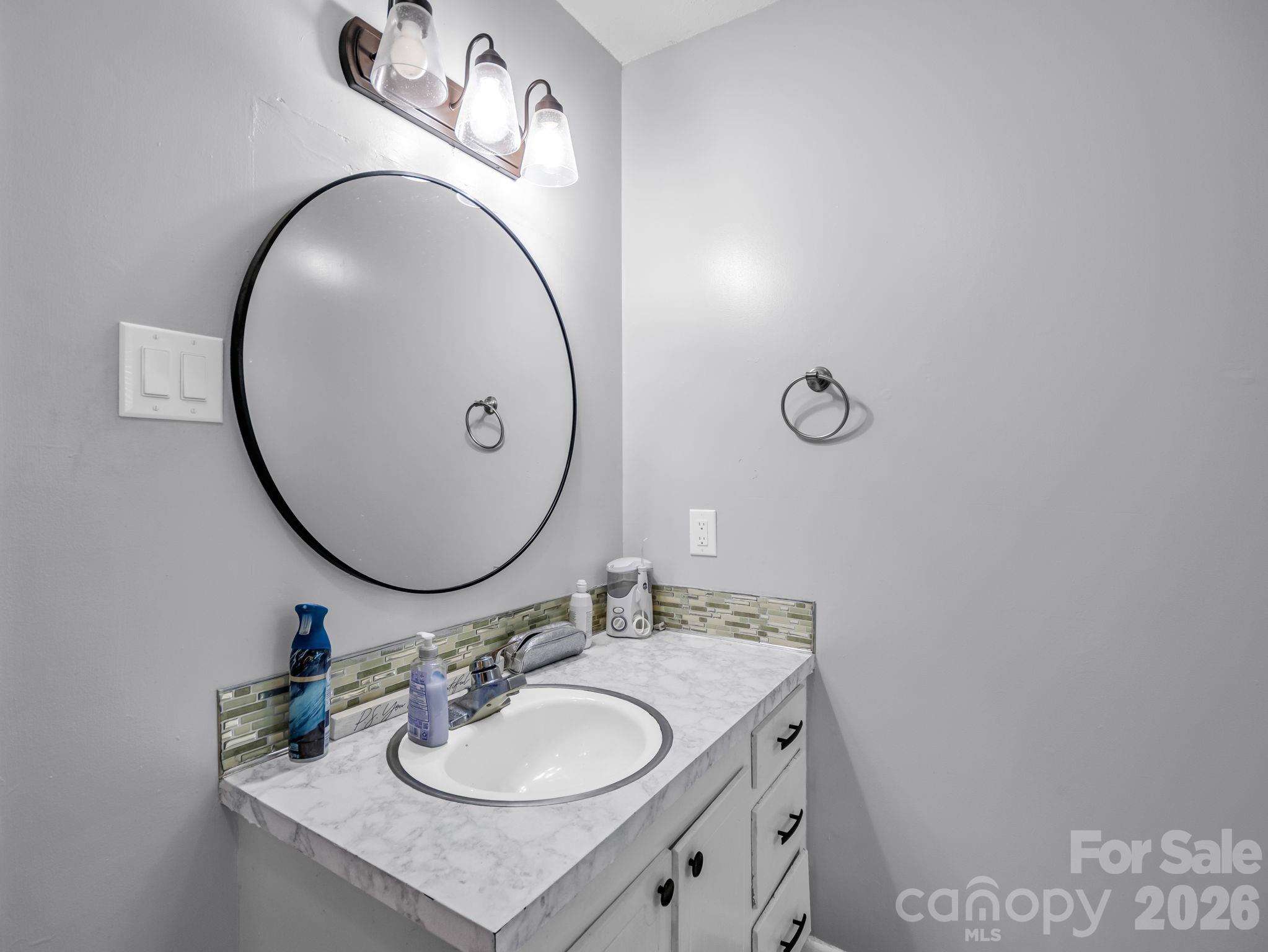 1206 Wyanoke Avenue — Shelby
