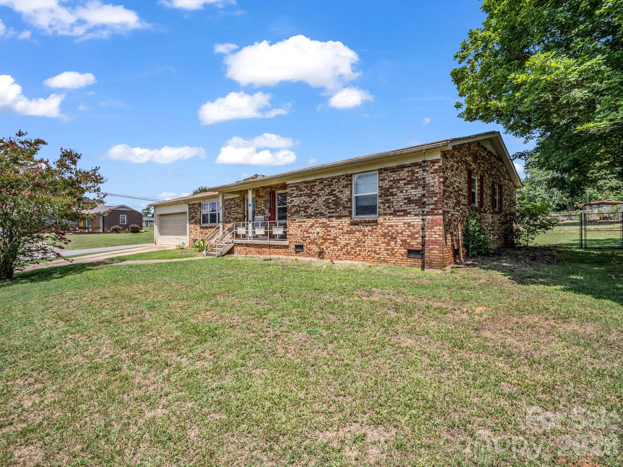 1206 Wyanoke Avenue — Shelby