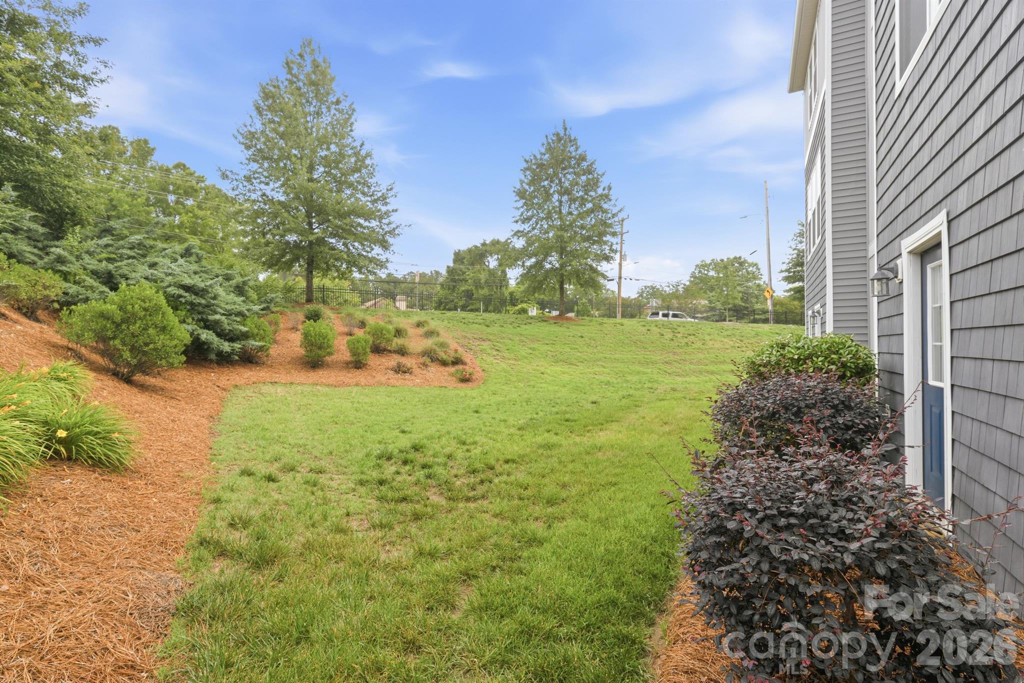 1502 Sharon Road W — Charlotte