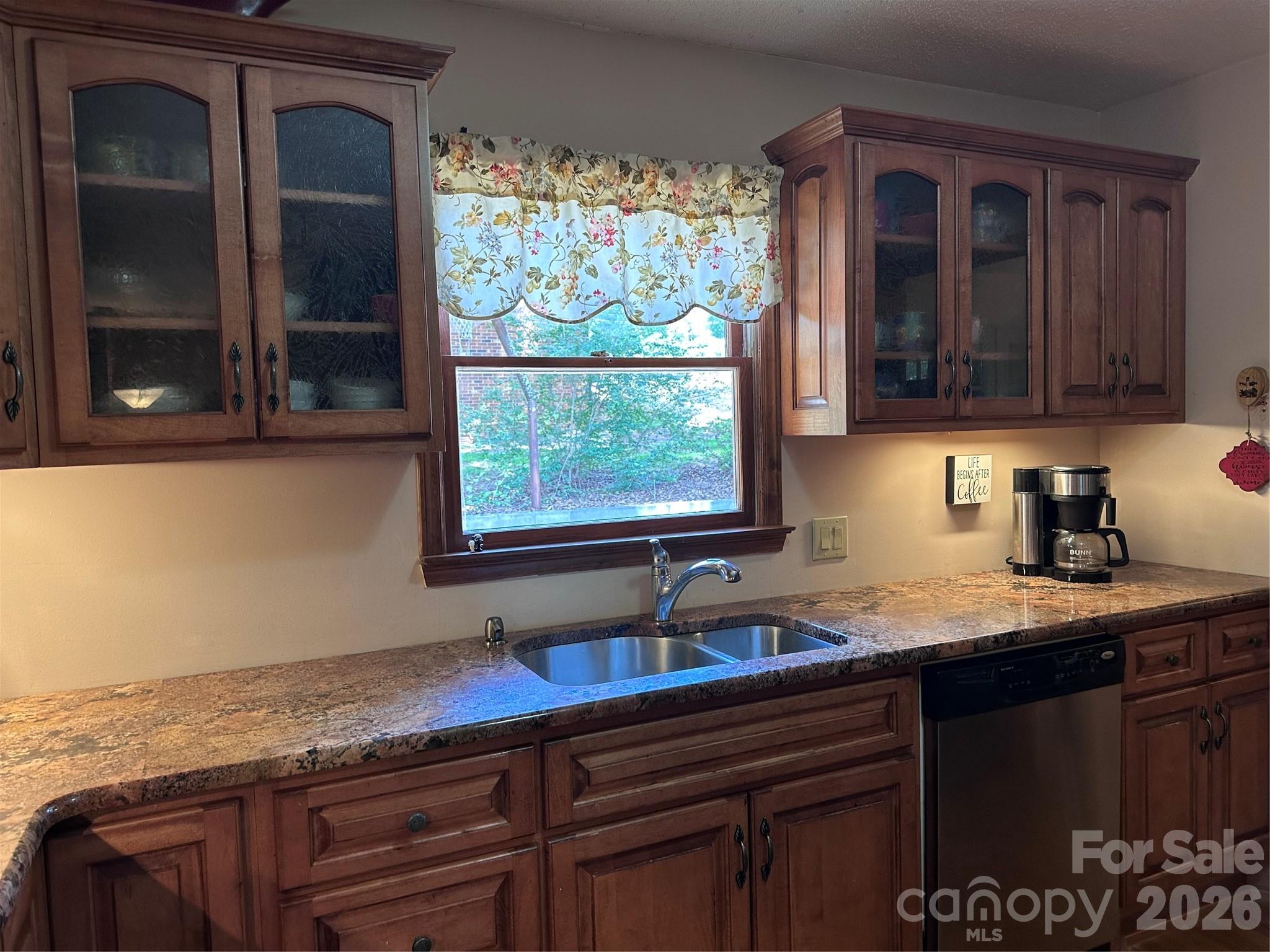 523 Boxwood Street — Hudson