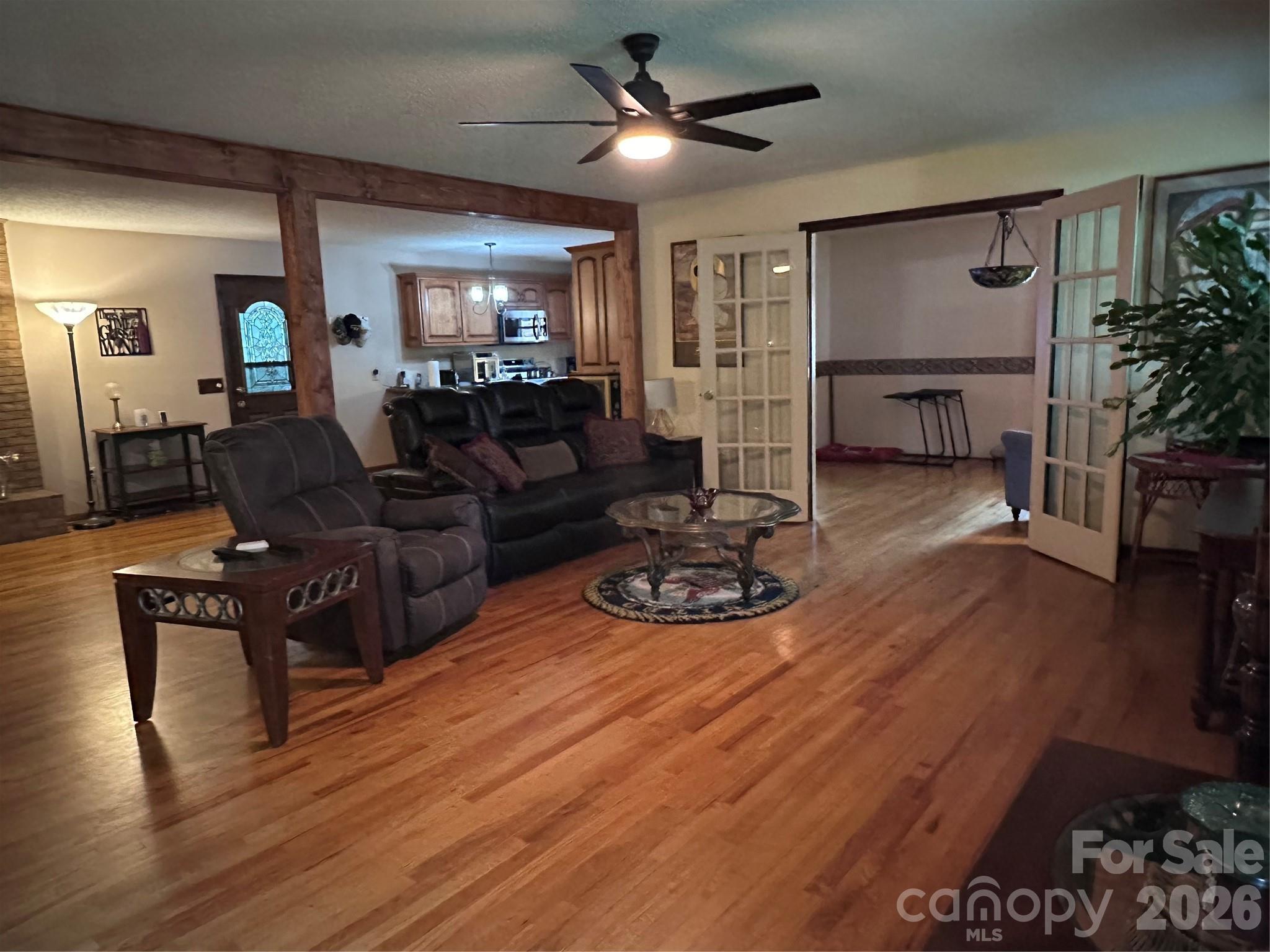 523 Boxwood Street — Hudson