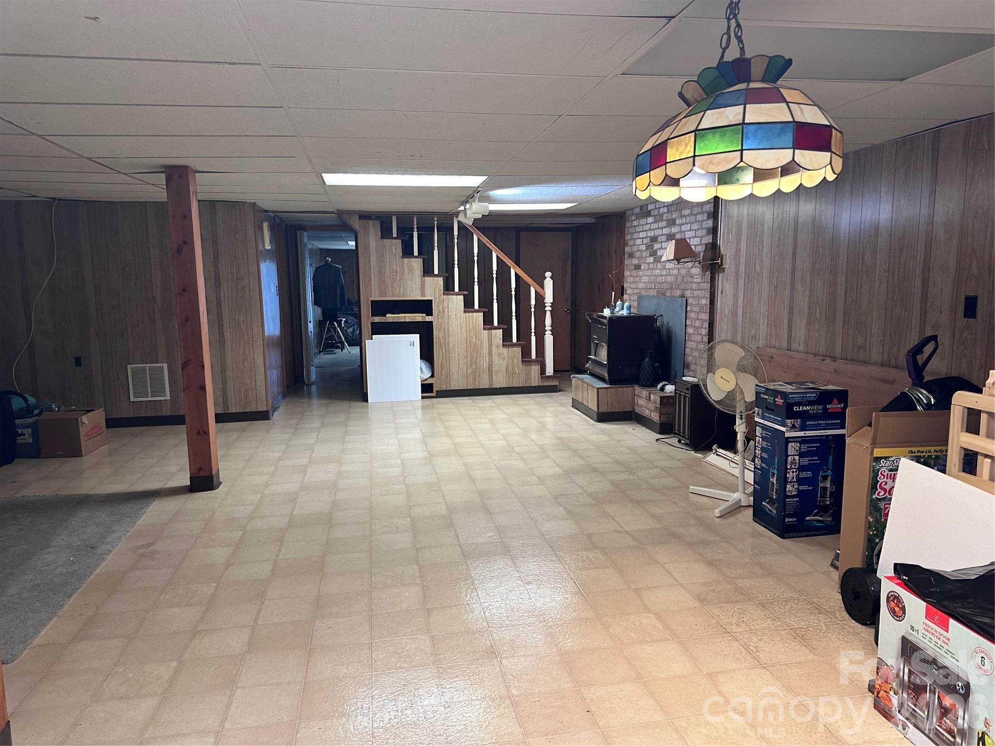523 Boxwood Street — Hudson