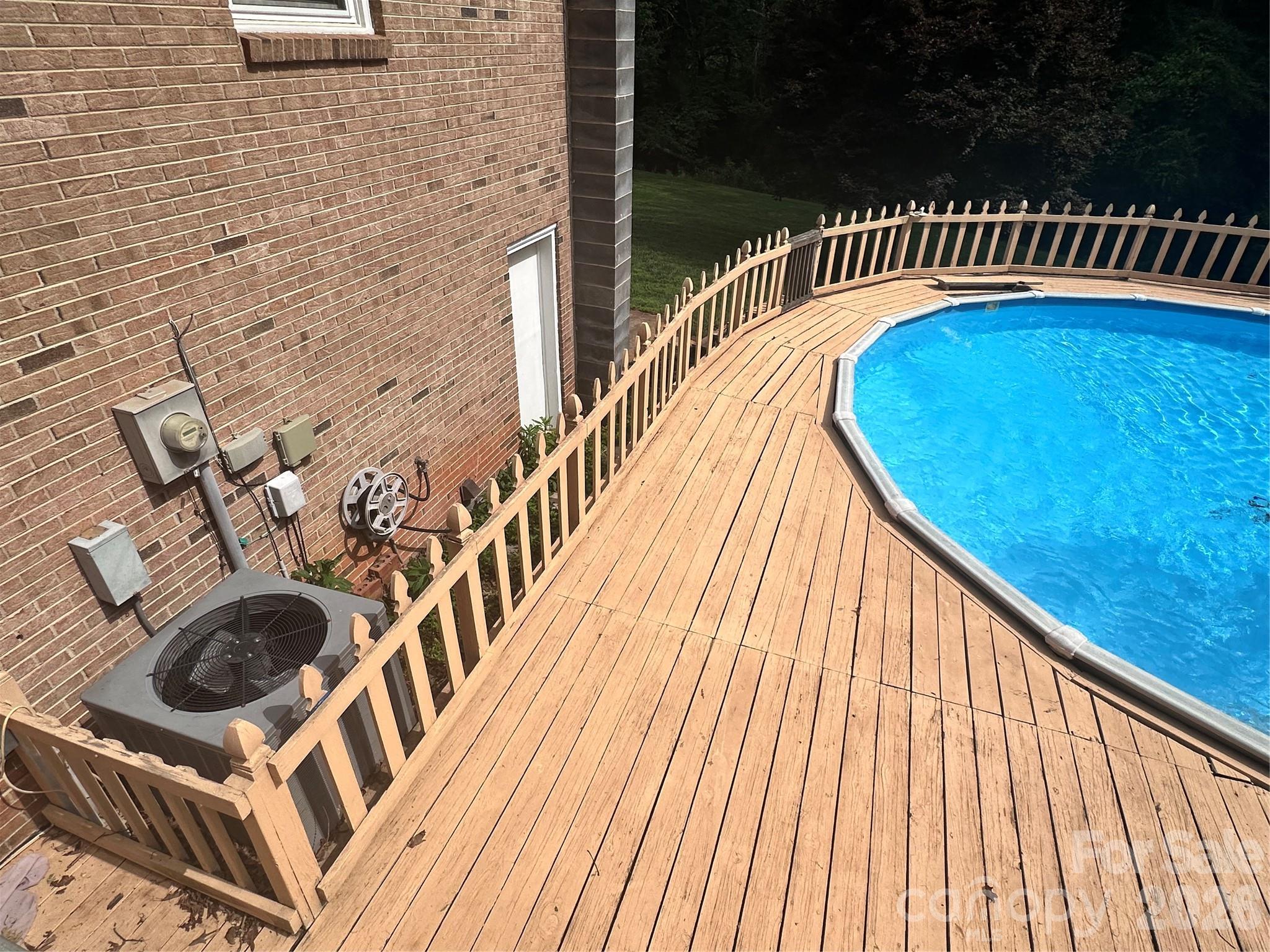 523 Boxwood Street — Hudson