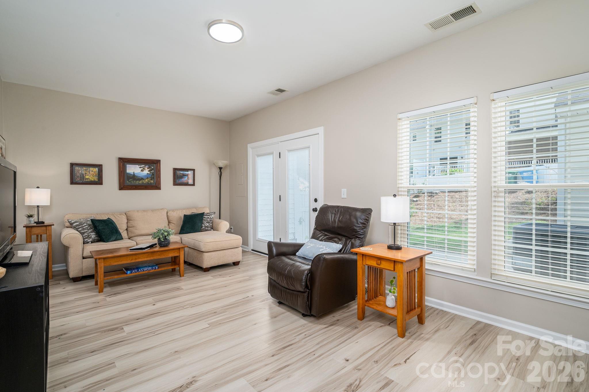 1091 Cramerton Village Drive #C — Cramerton