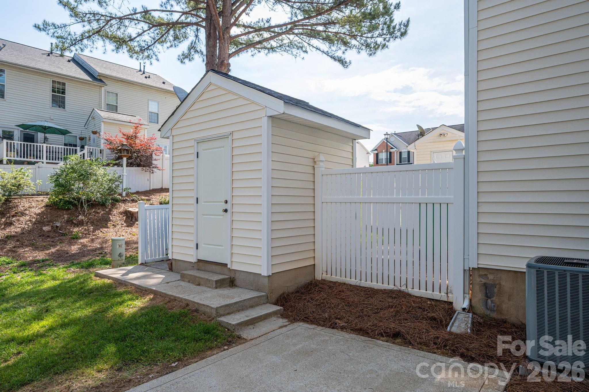 1091 Cramerton Village Drive #C — Cramerton