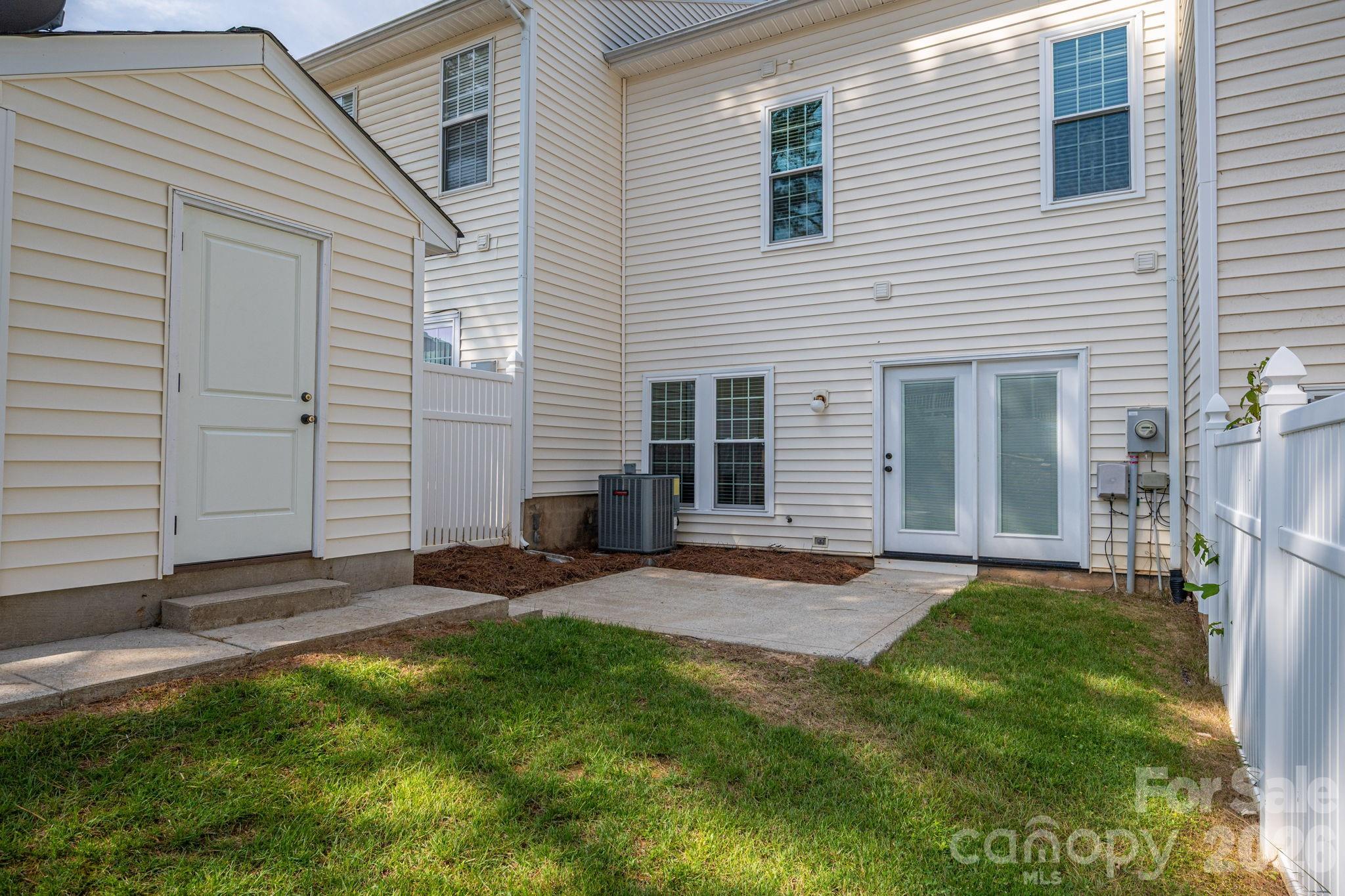 1091 Cramerton Village Drive #C — Cramerton