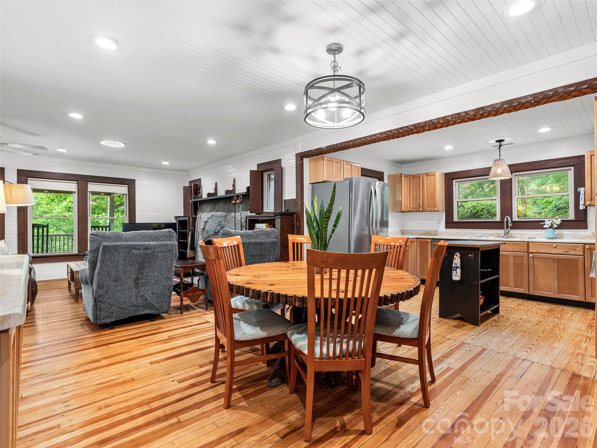 206 Chestnut Hill Road — Gerton