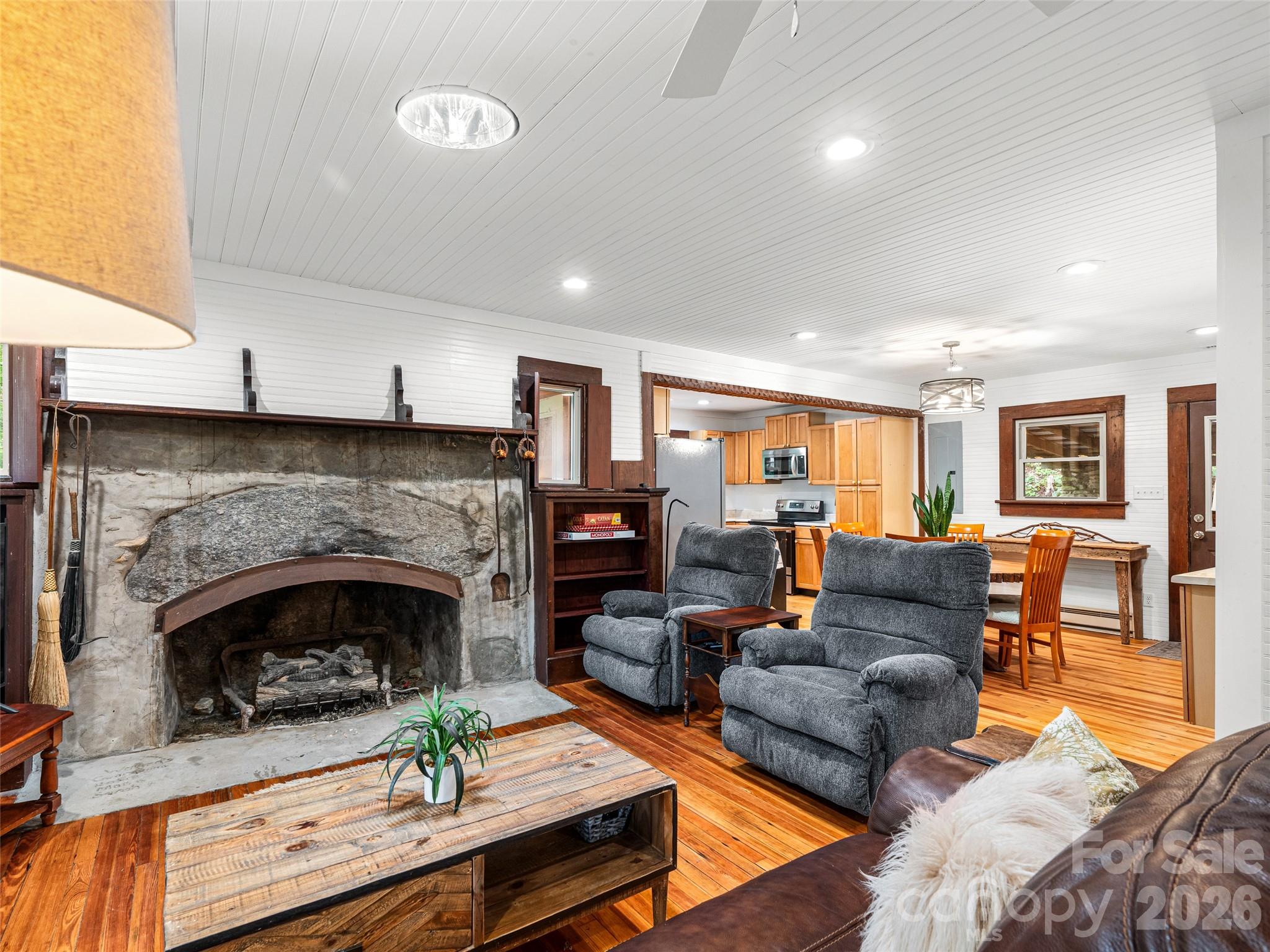 206 Chestnut Hill Road — Gerton
