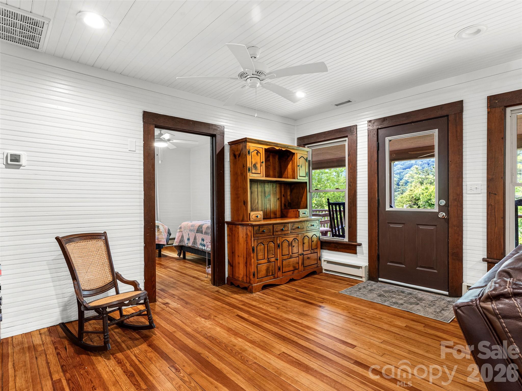 206 Chestnut Hill Road — Gerton