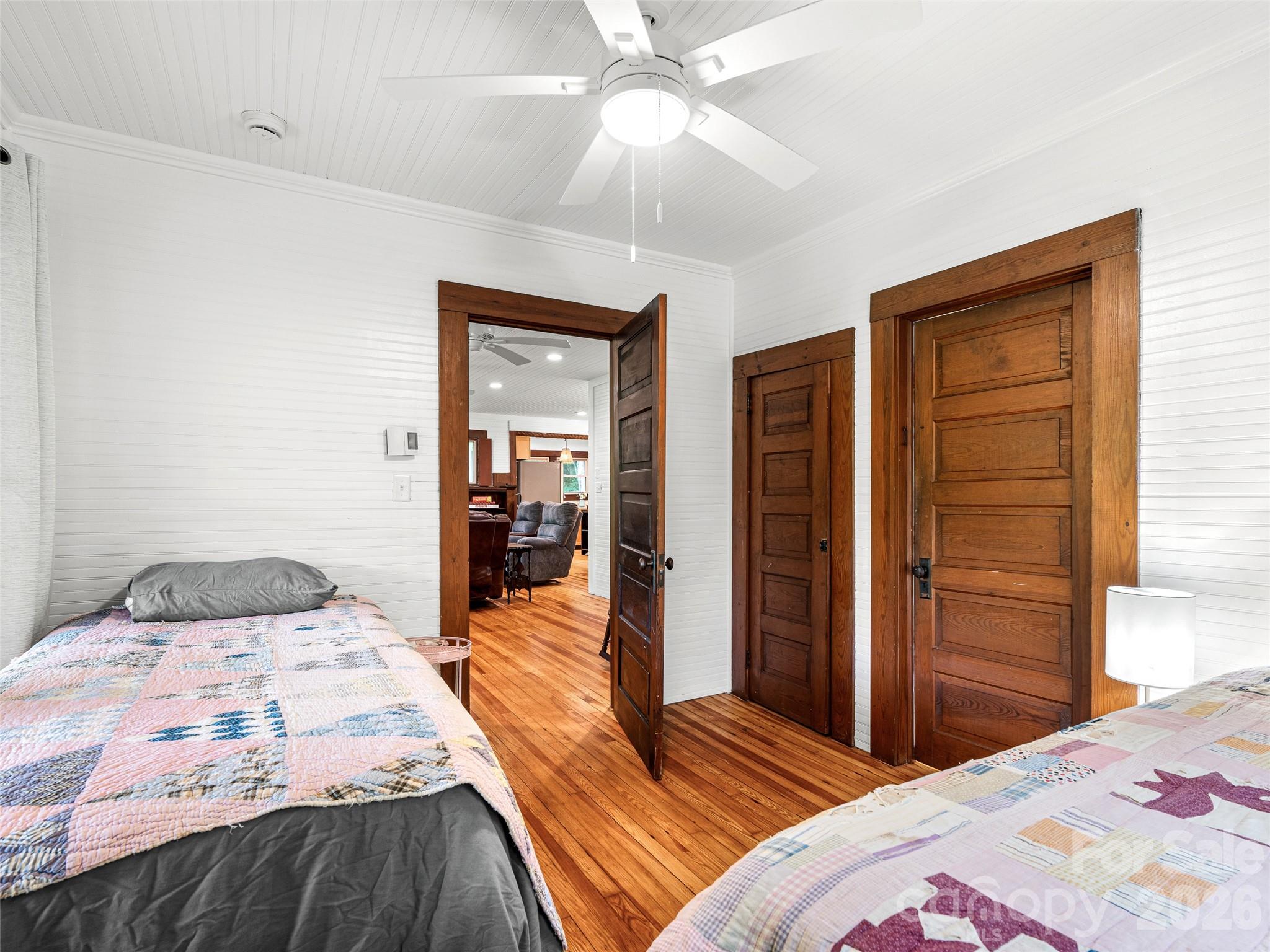 206 Chestnut Hill Road — Gerton