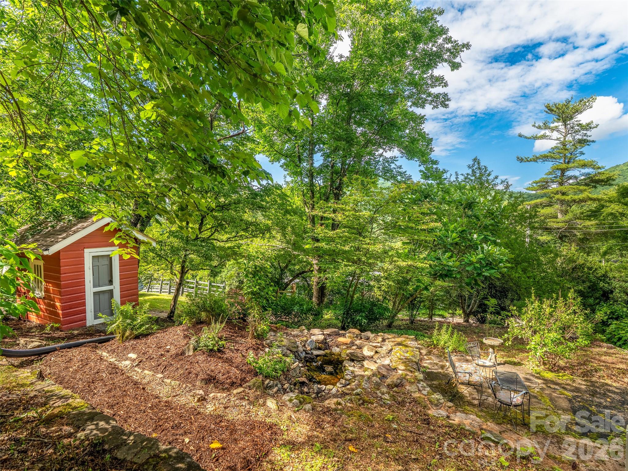 206 Chestnut Hill Road — Gerton