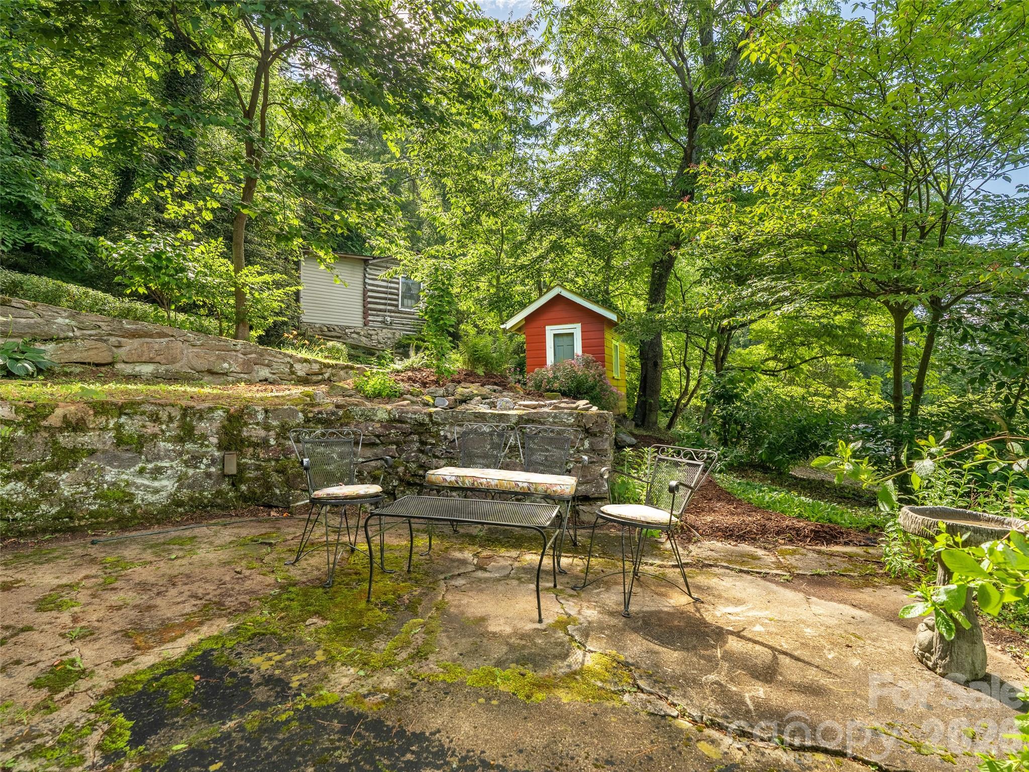 206 Chestnut Hill Road — Gerton