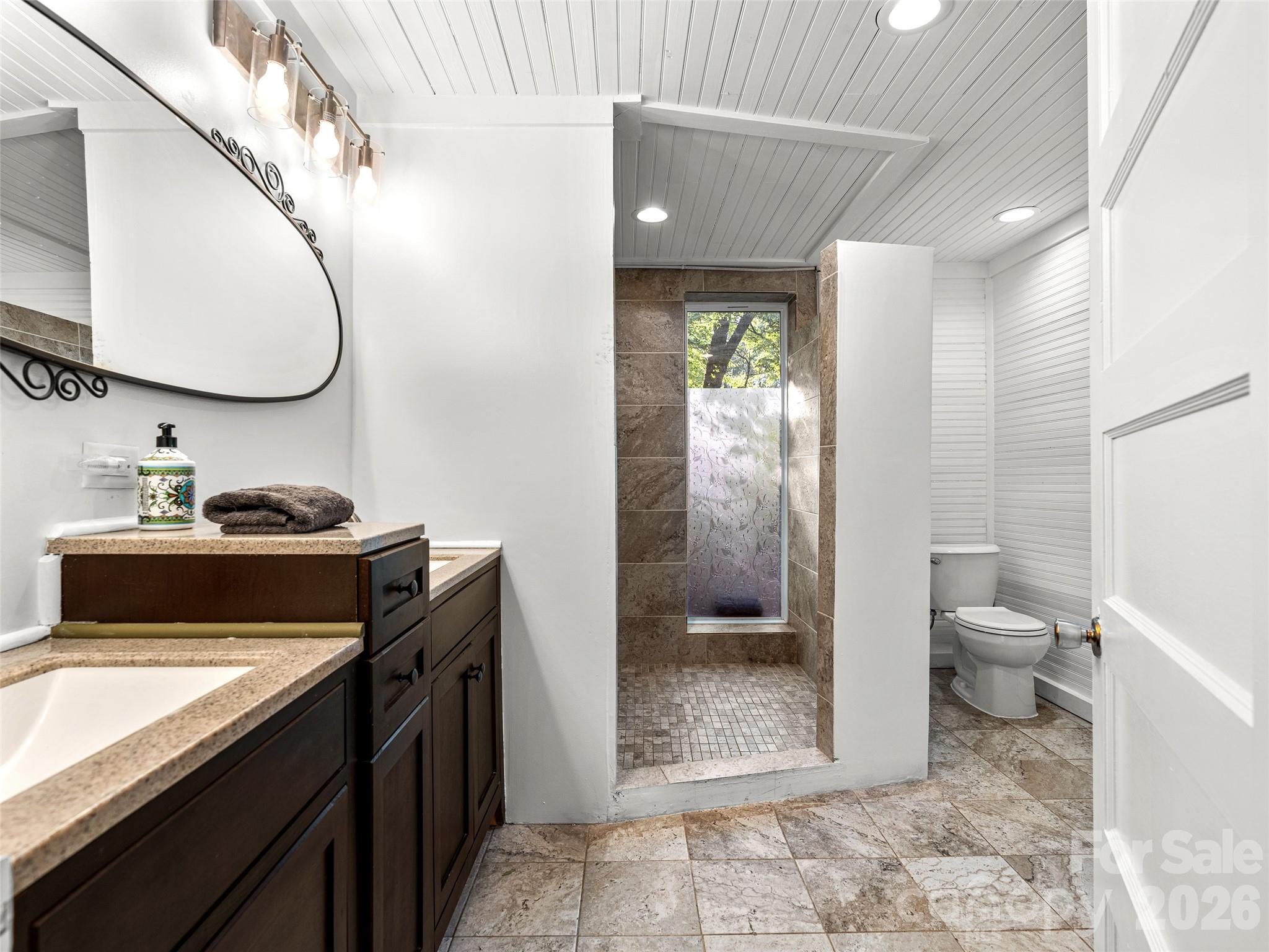 206 Chestnut Hill Road — Gerton