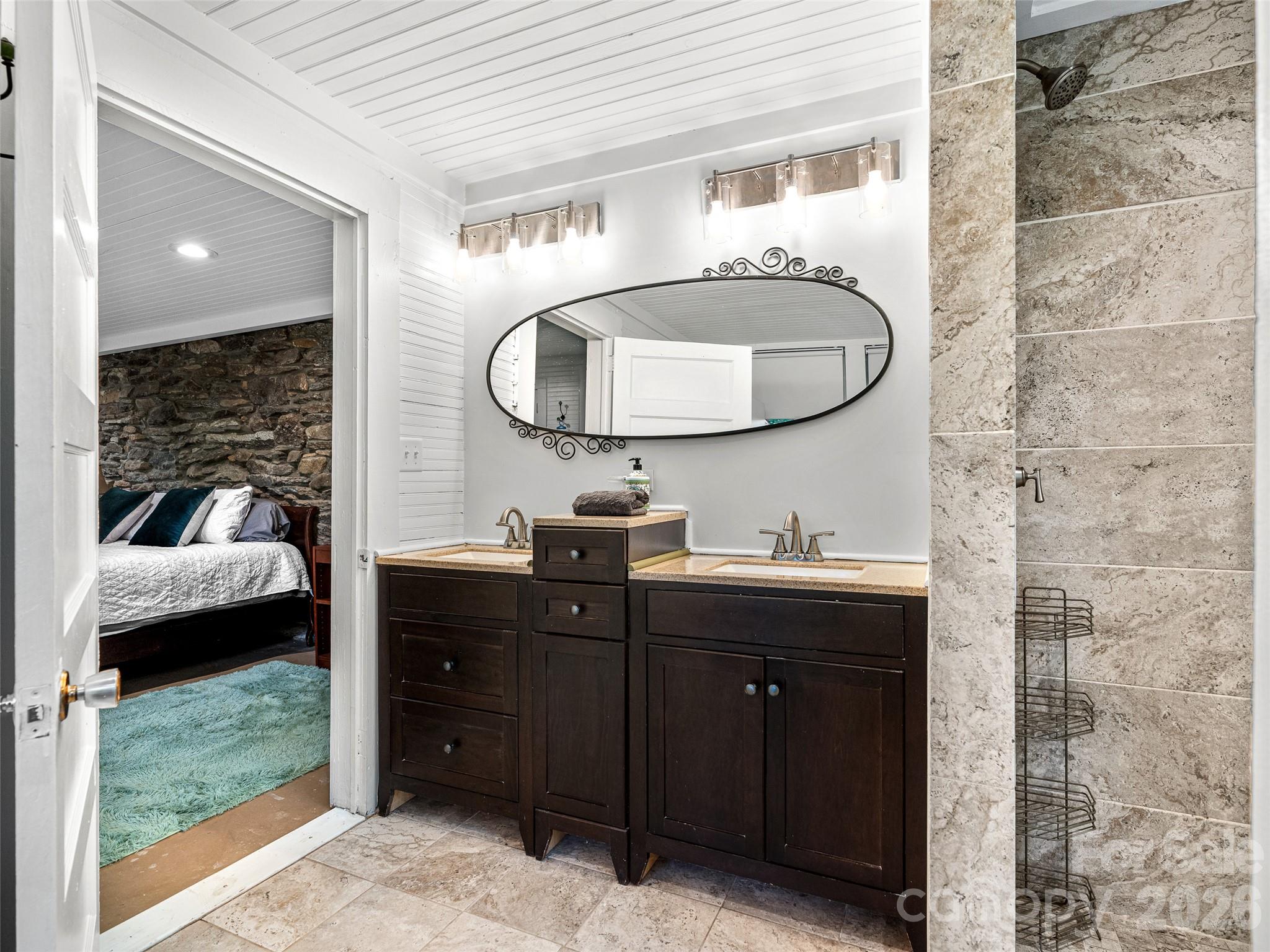 206 Chestnut Hill Road — Gerton