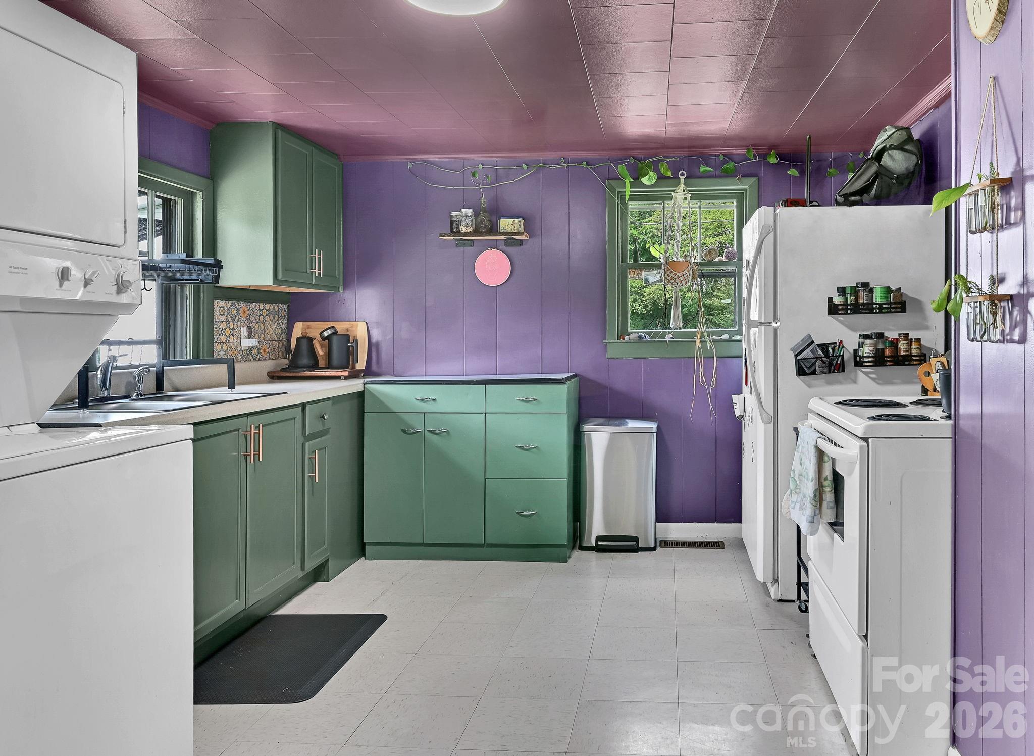 73 Trinidad Drive — Canton