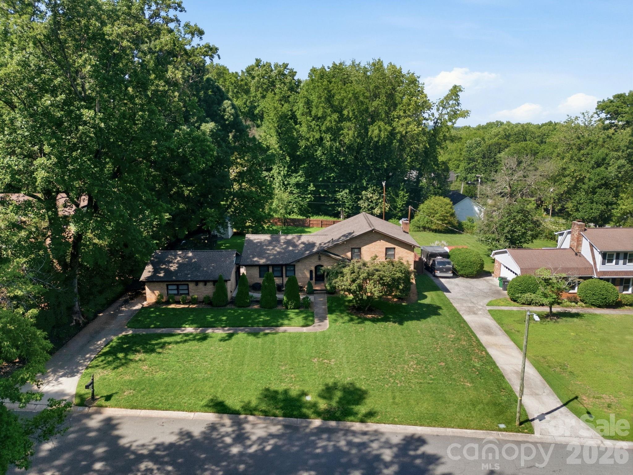 6621 Fair Lawn Road — Charlotte