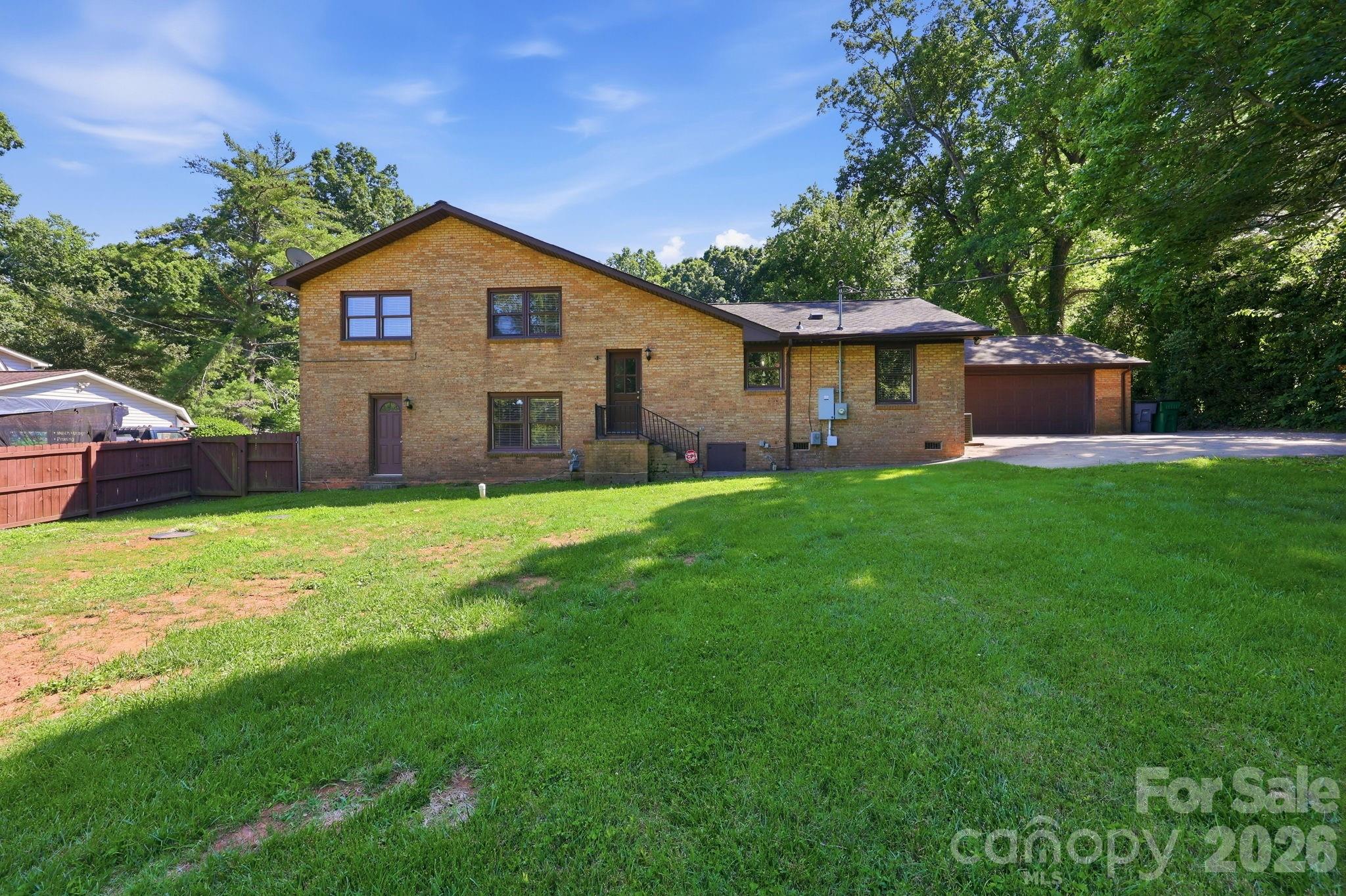 6621 Fair Lawn Road — Charlotte