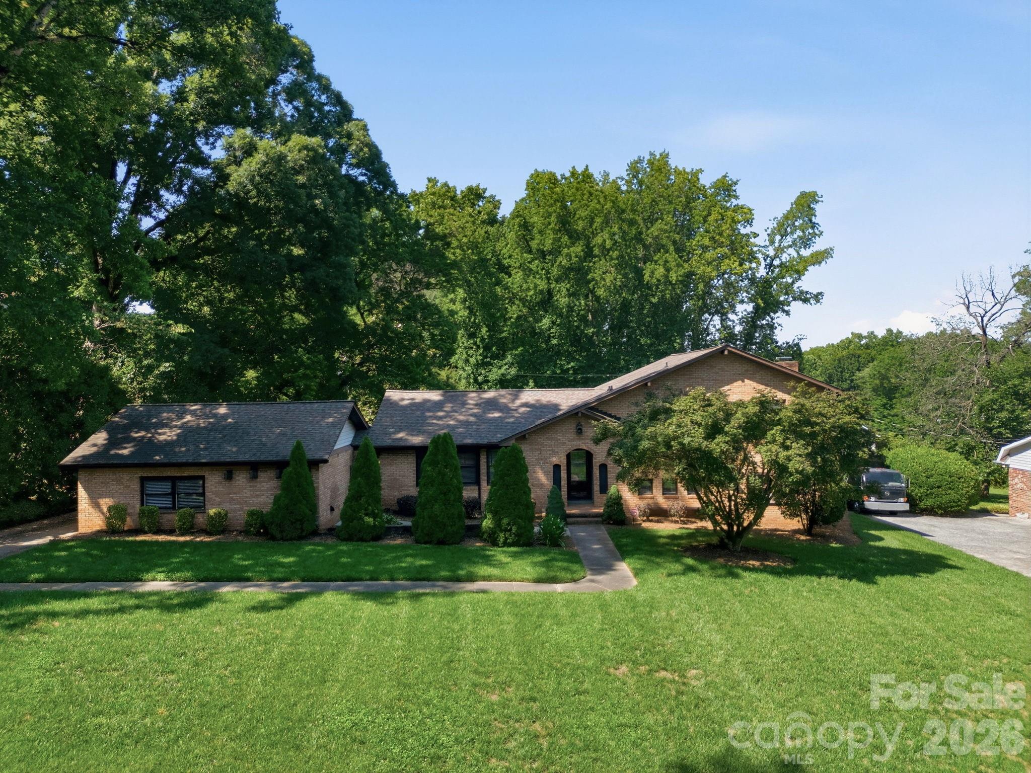 6621 Fair Lawn Road — Charlotte