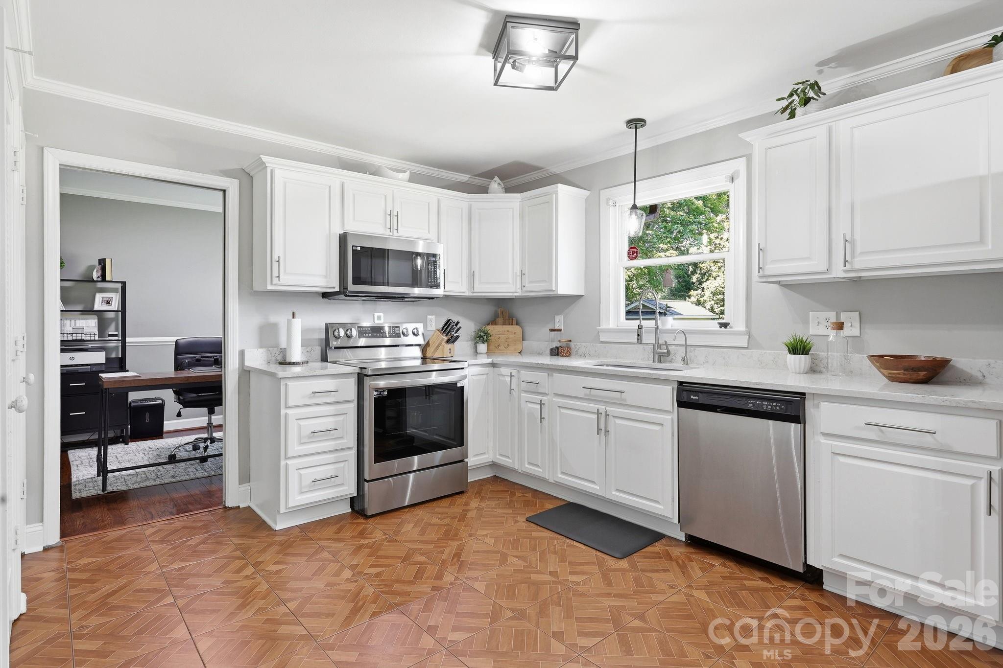 6621 Fair Lawn Road — Charlotte