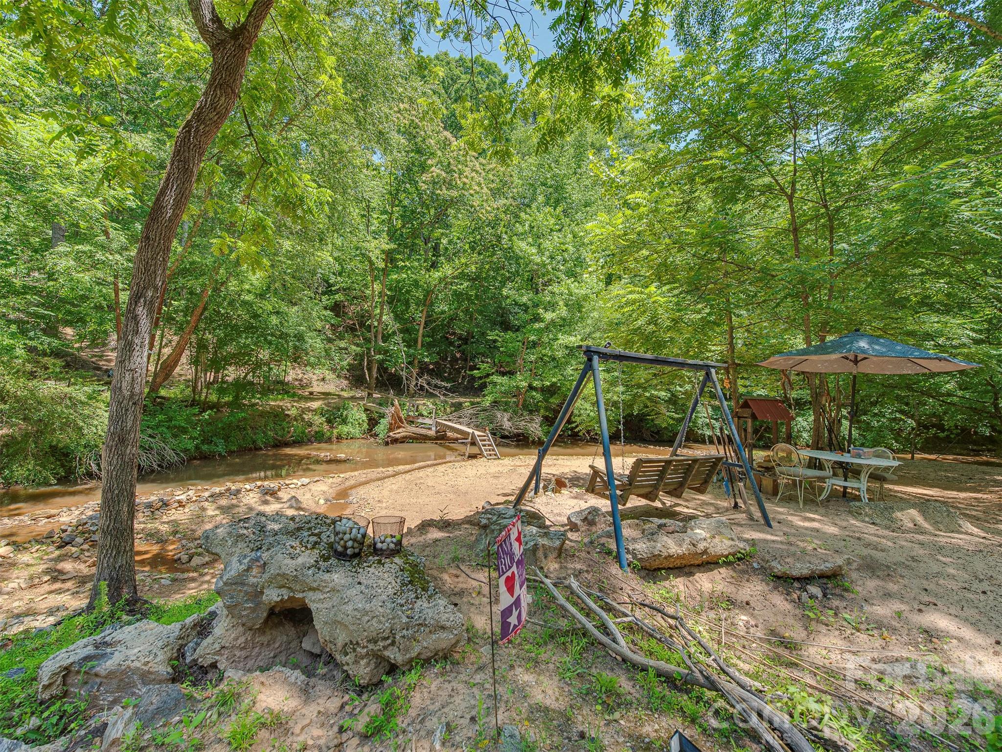 3901 Hickory Highway — Statesville