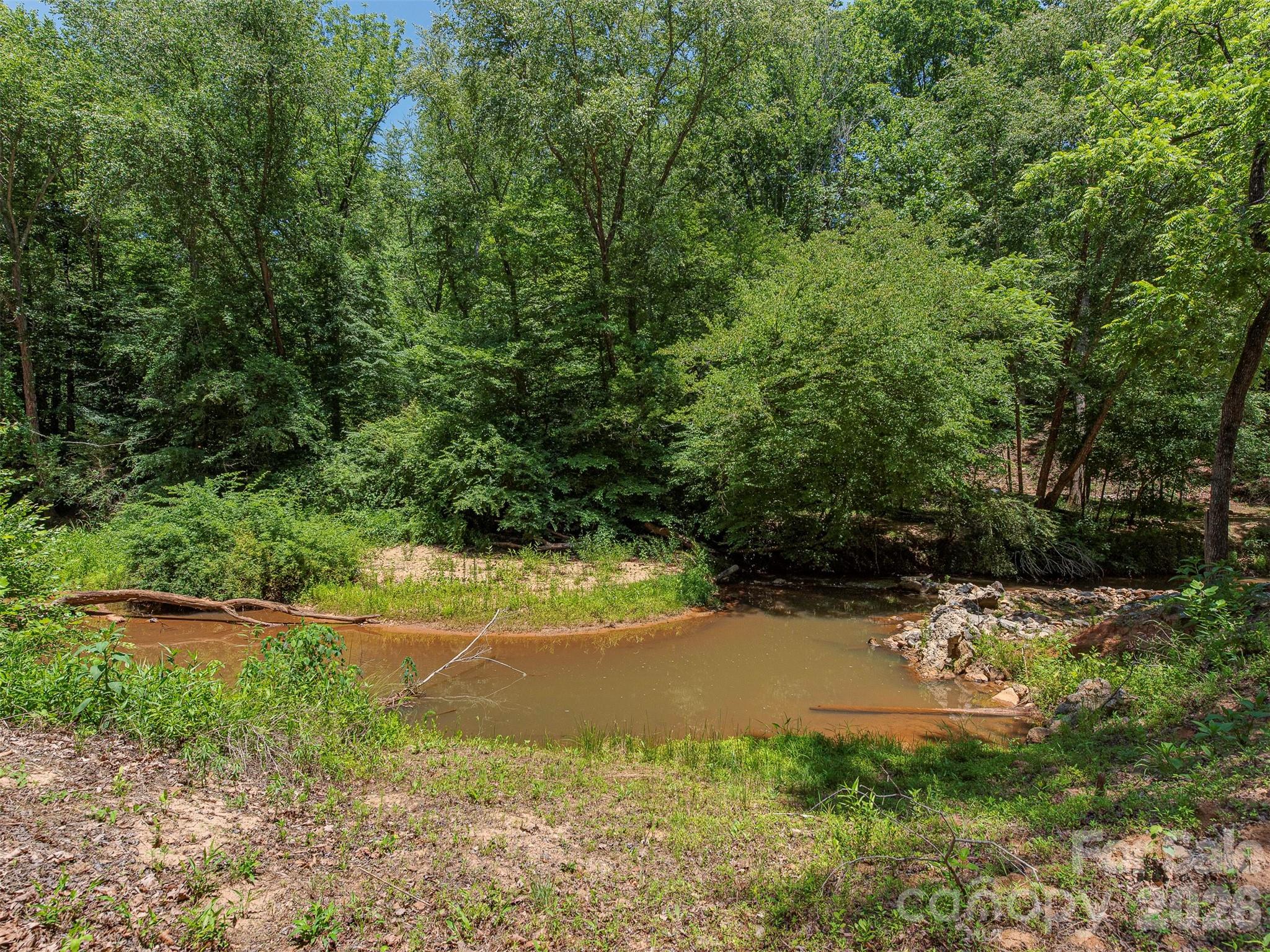 3901 Hickory Highway — Statesville