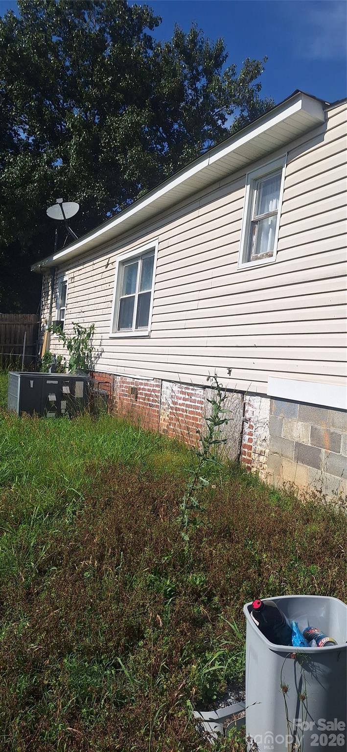 731 E Third Avenue — Gastonia