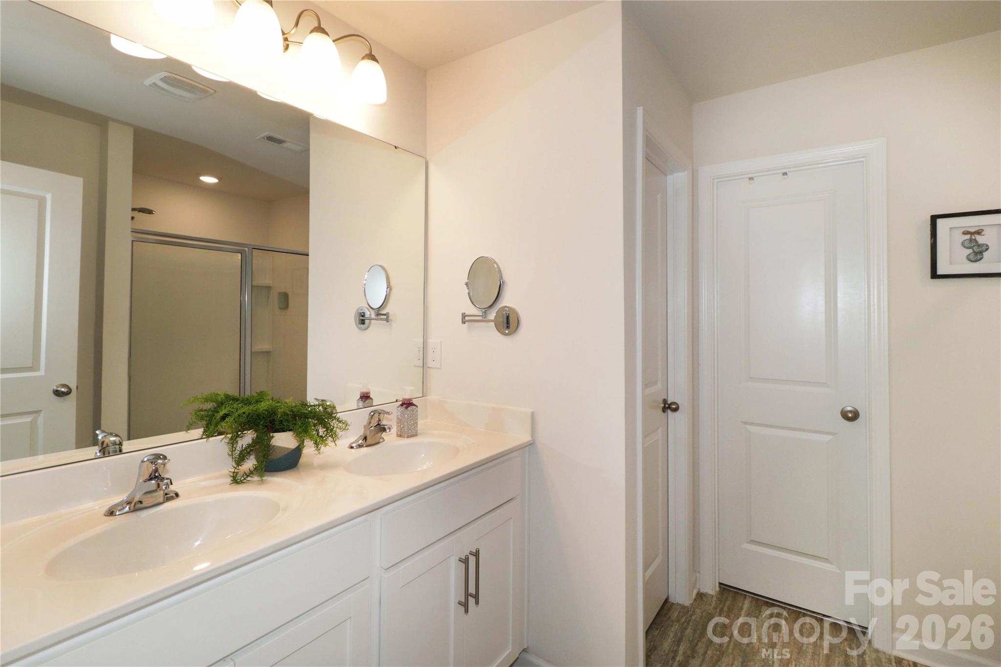 124 Kingsway Drive — Mooresville