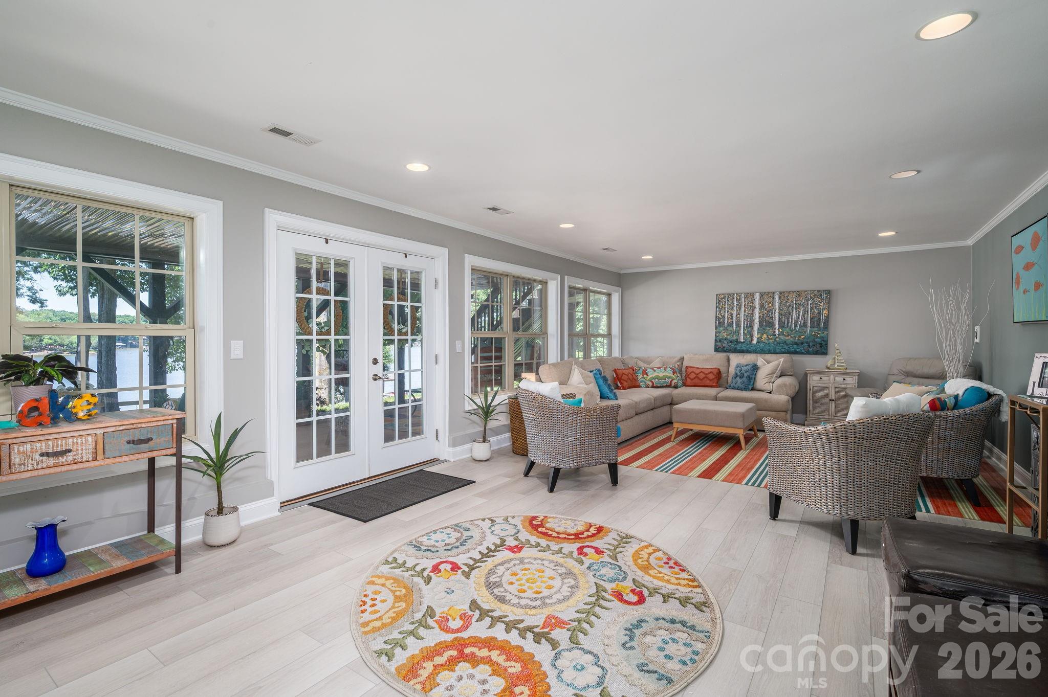 1017 Peninsula Drive — Belmont