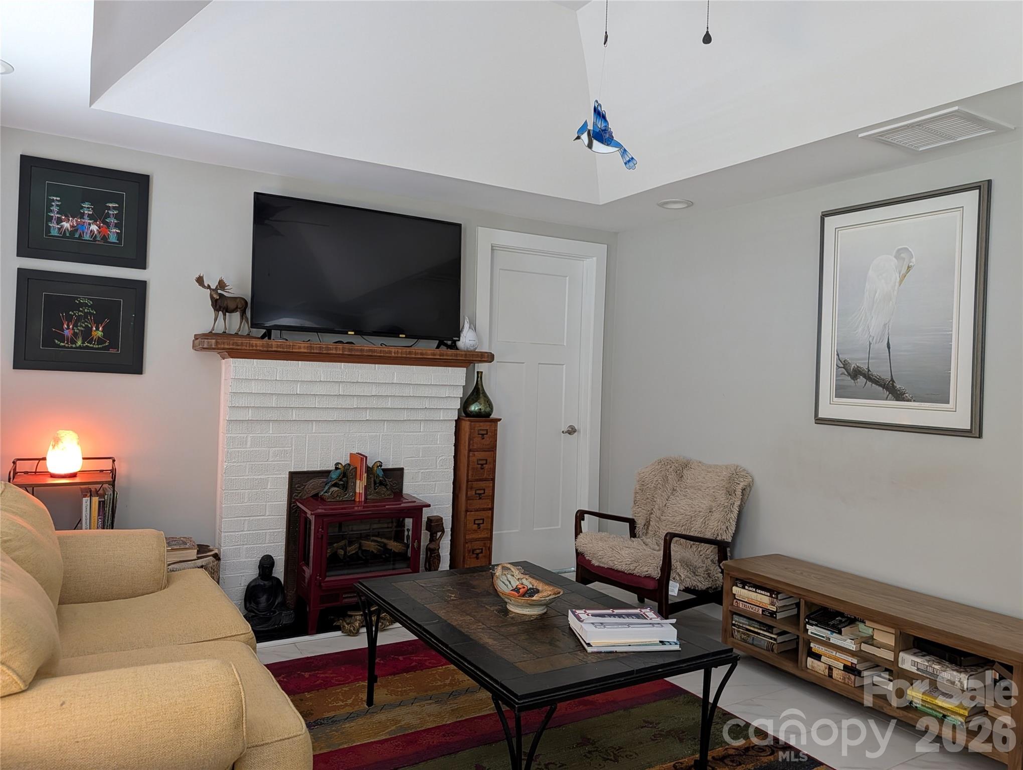 261 Broad Drive SW — Concord