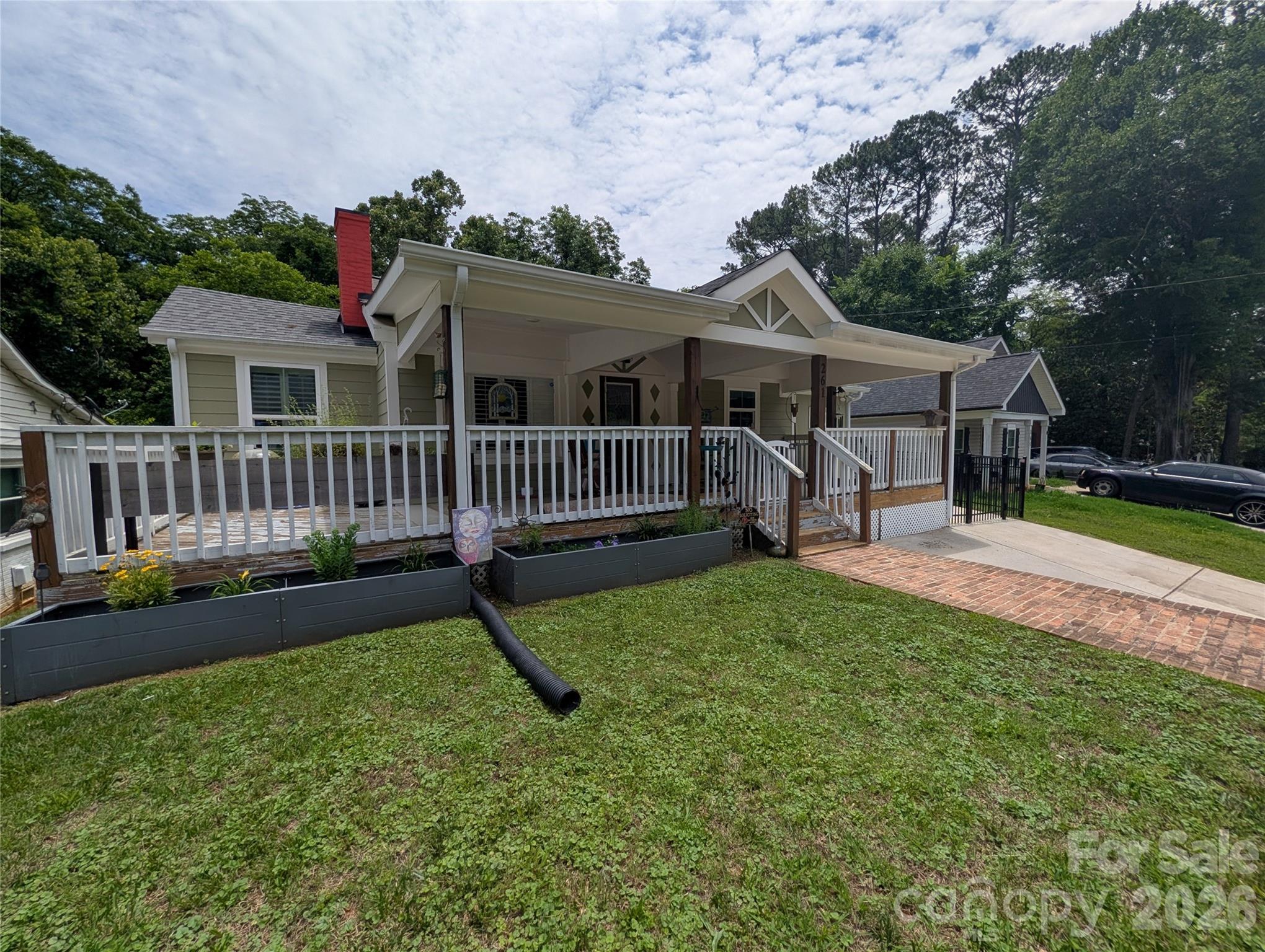 261 Broad Drive SW — Concord